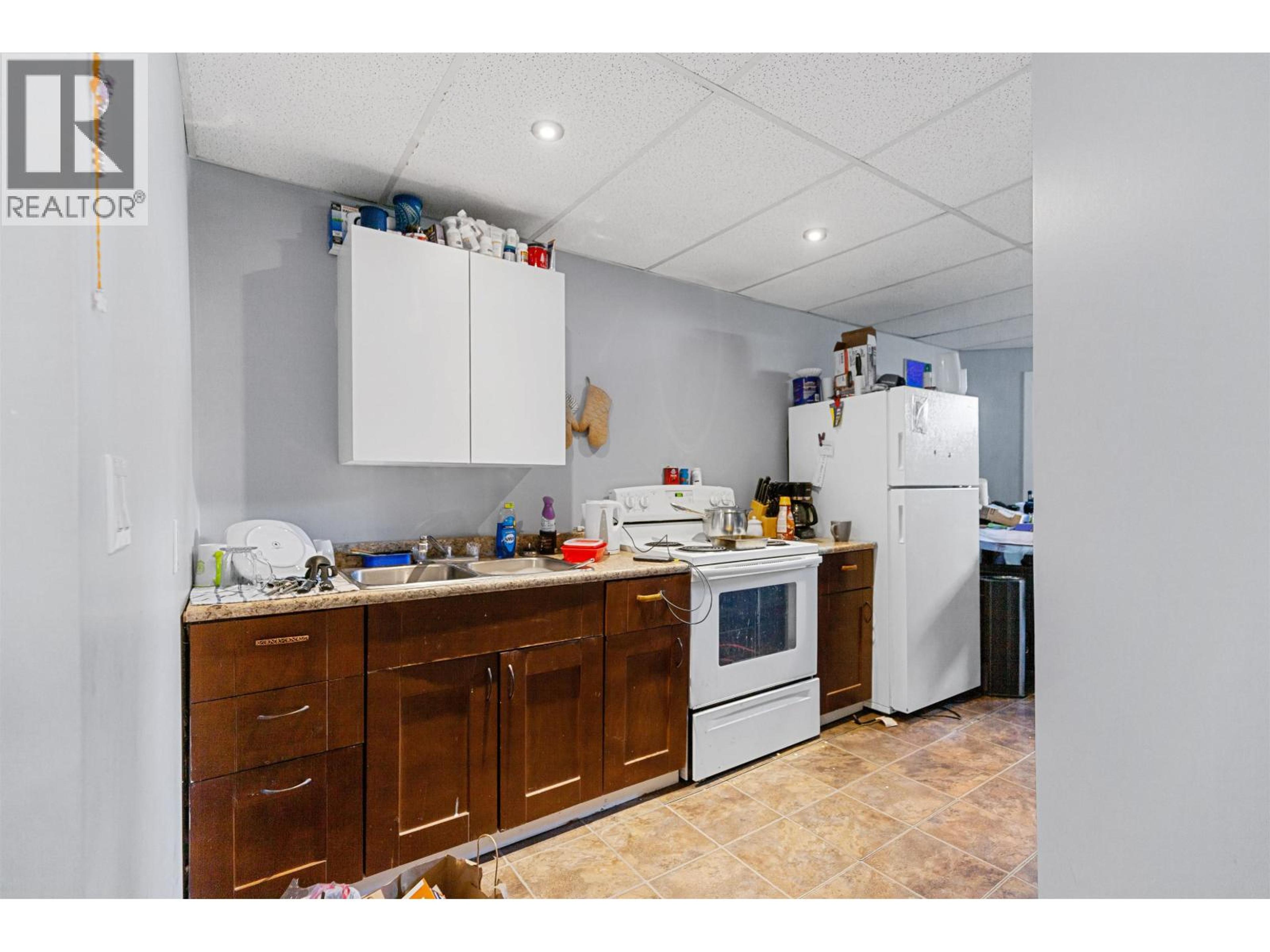 2637-2639 QUINCE STREET - 13