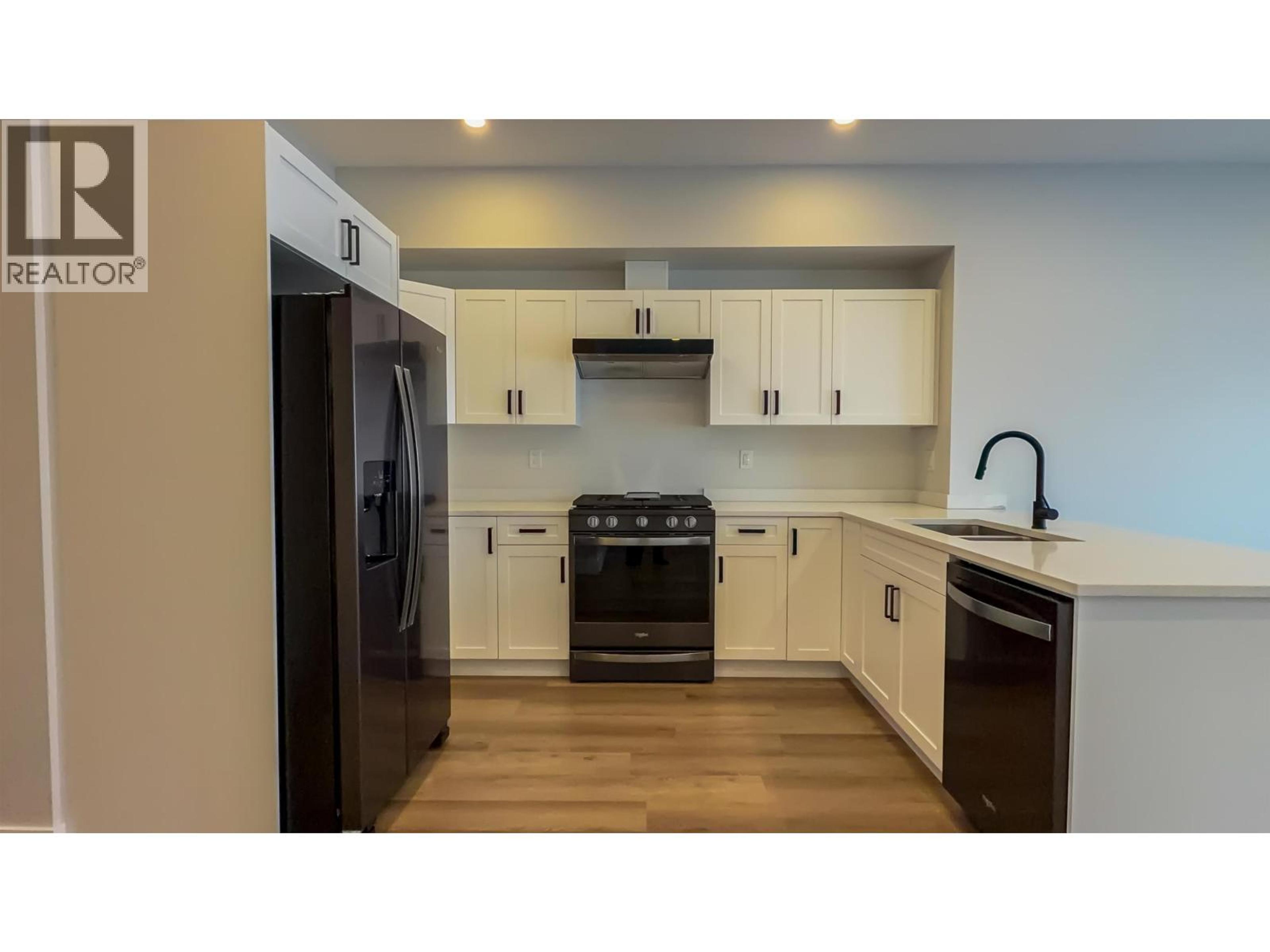 8424 81A STREET - 12