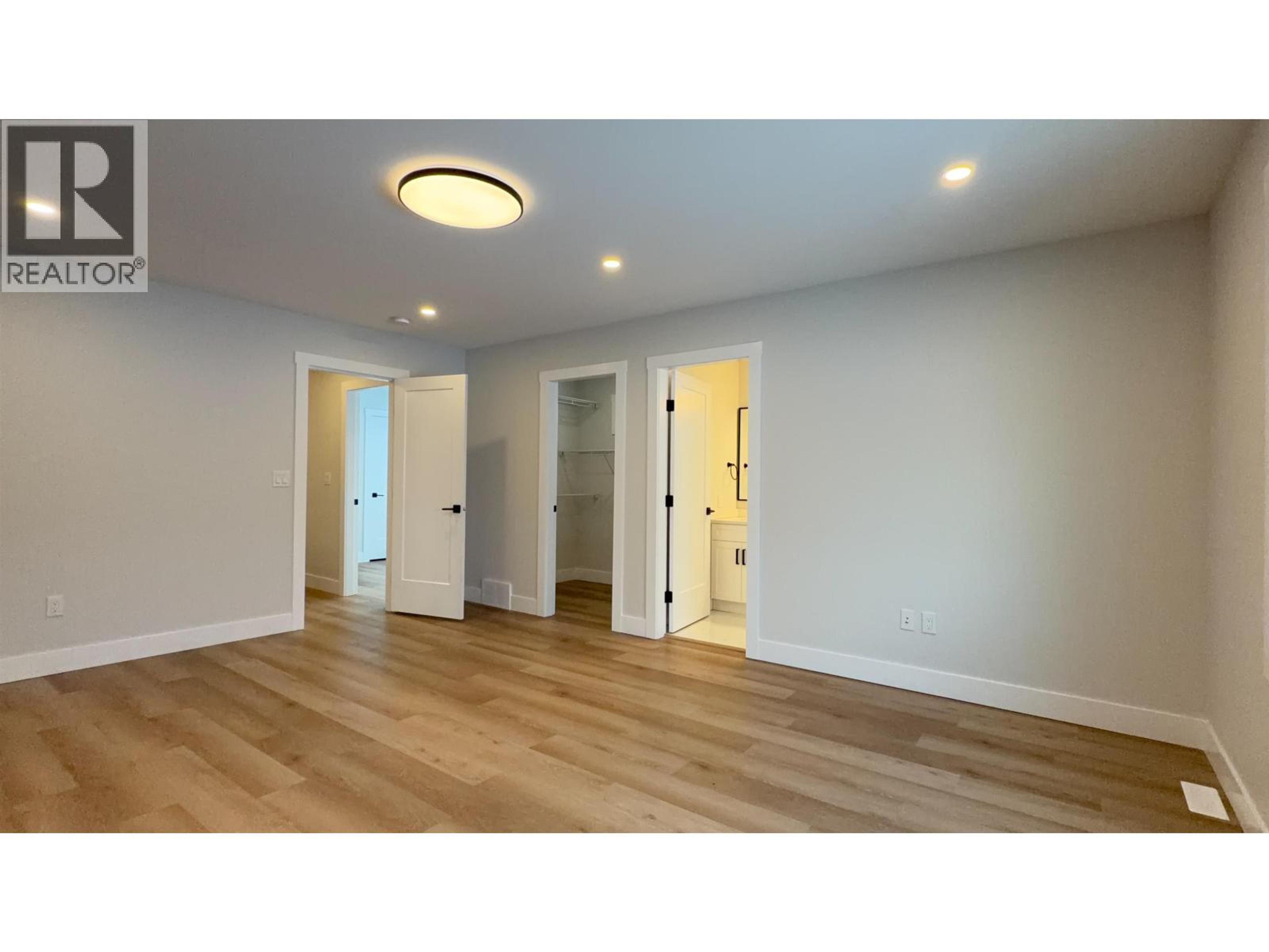 8424 81A STREET - 15