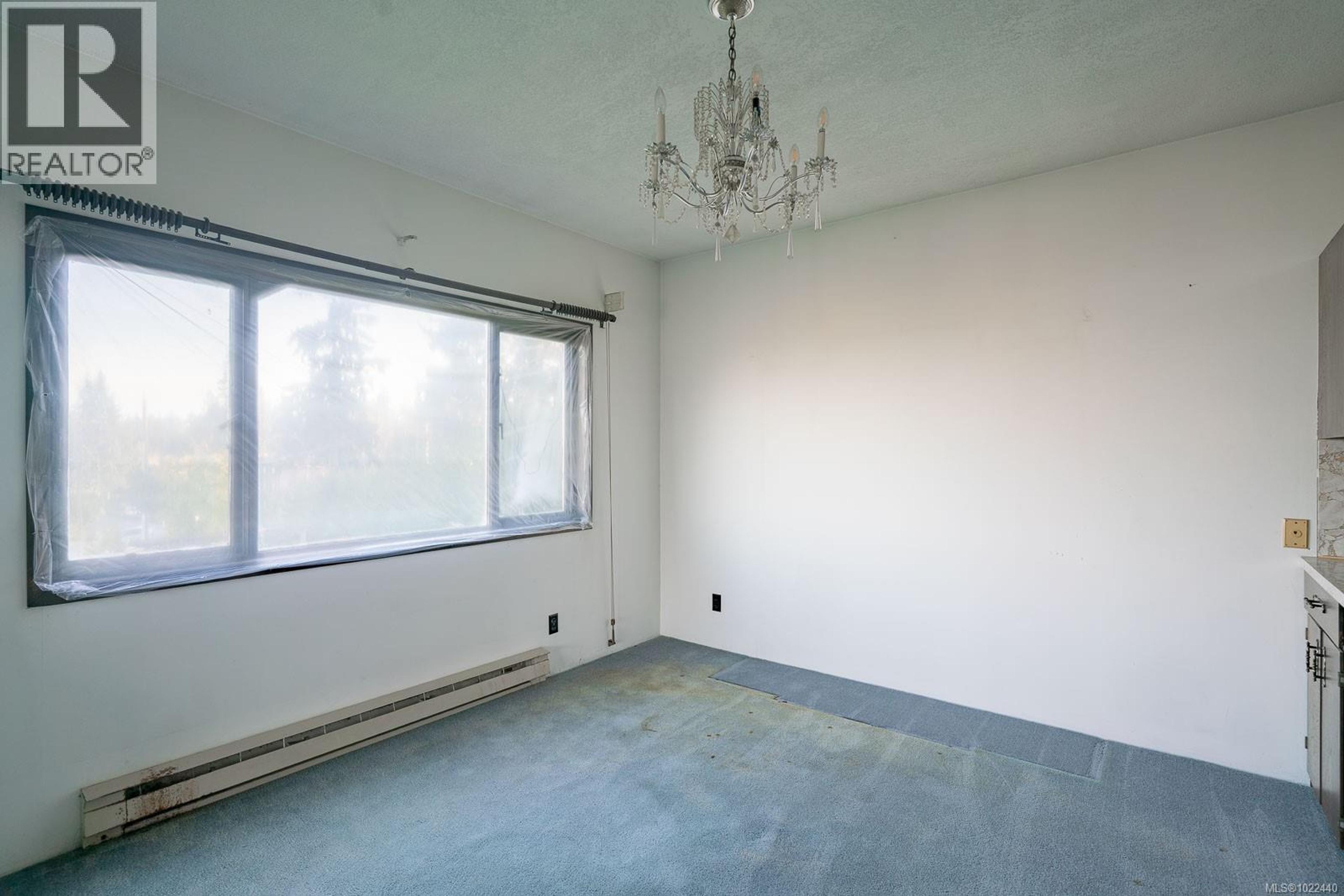 135 SUNNINGDALE RD W - 30