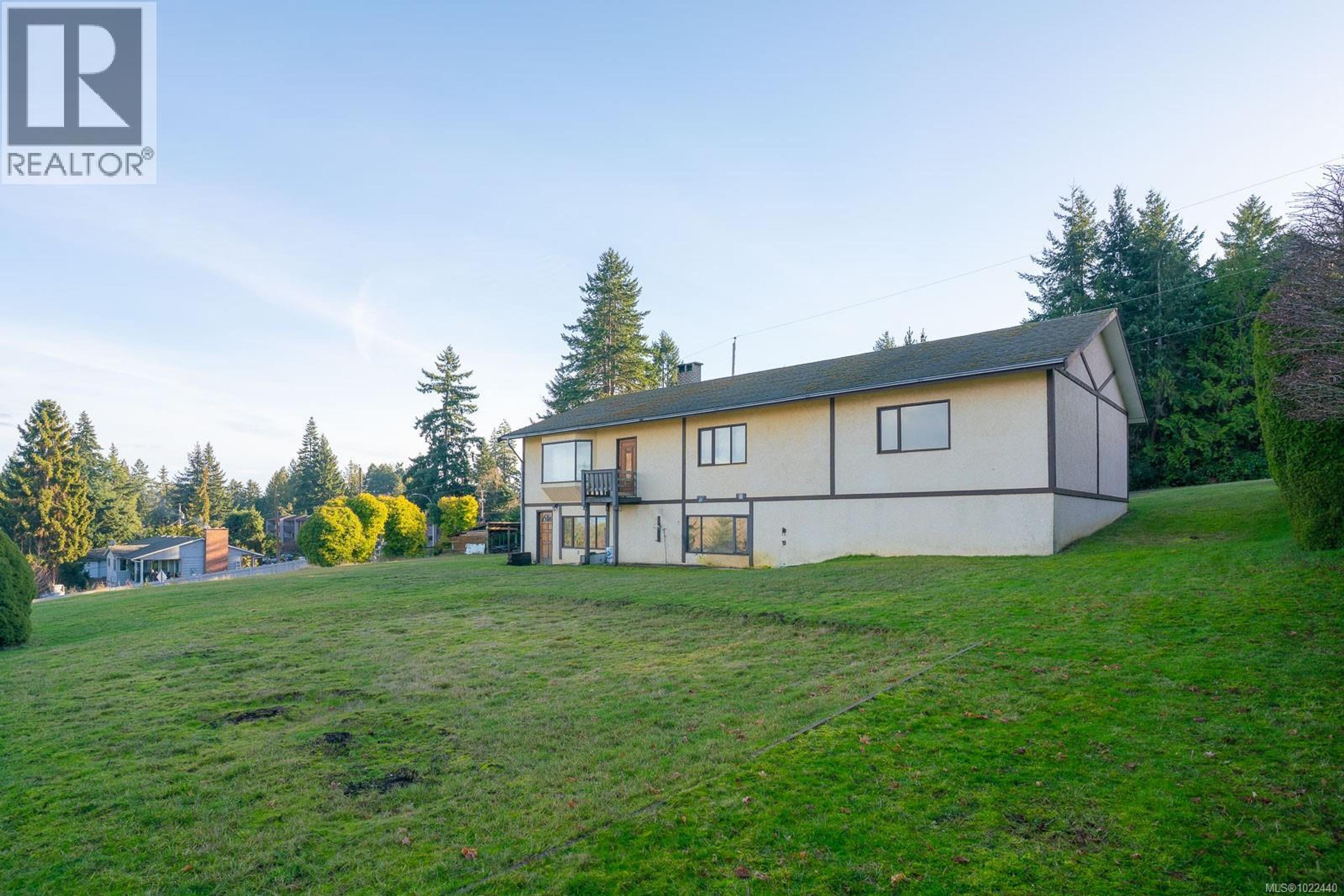 135 SUNNINGDALE RD W - 17