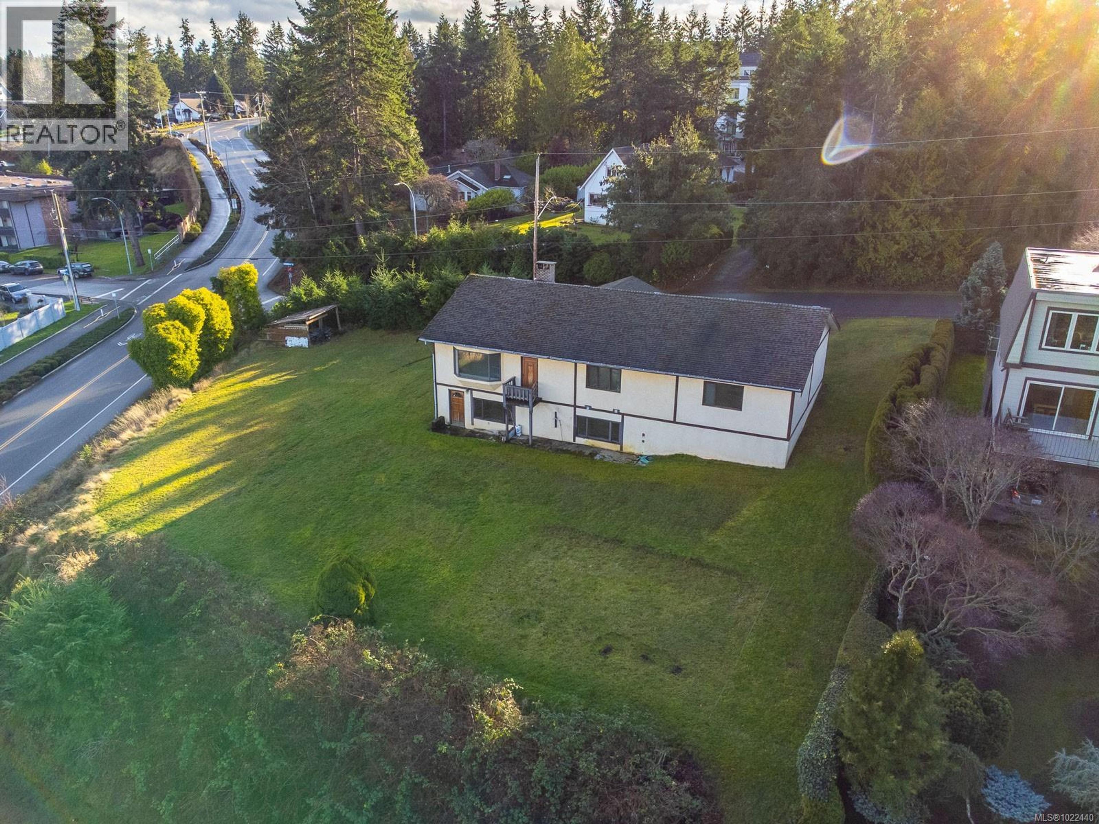 135 SUNNINGDALE RD W - 9