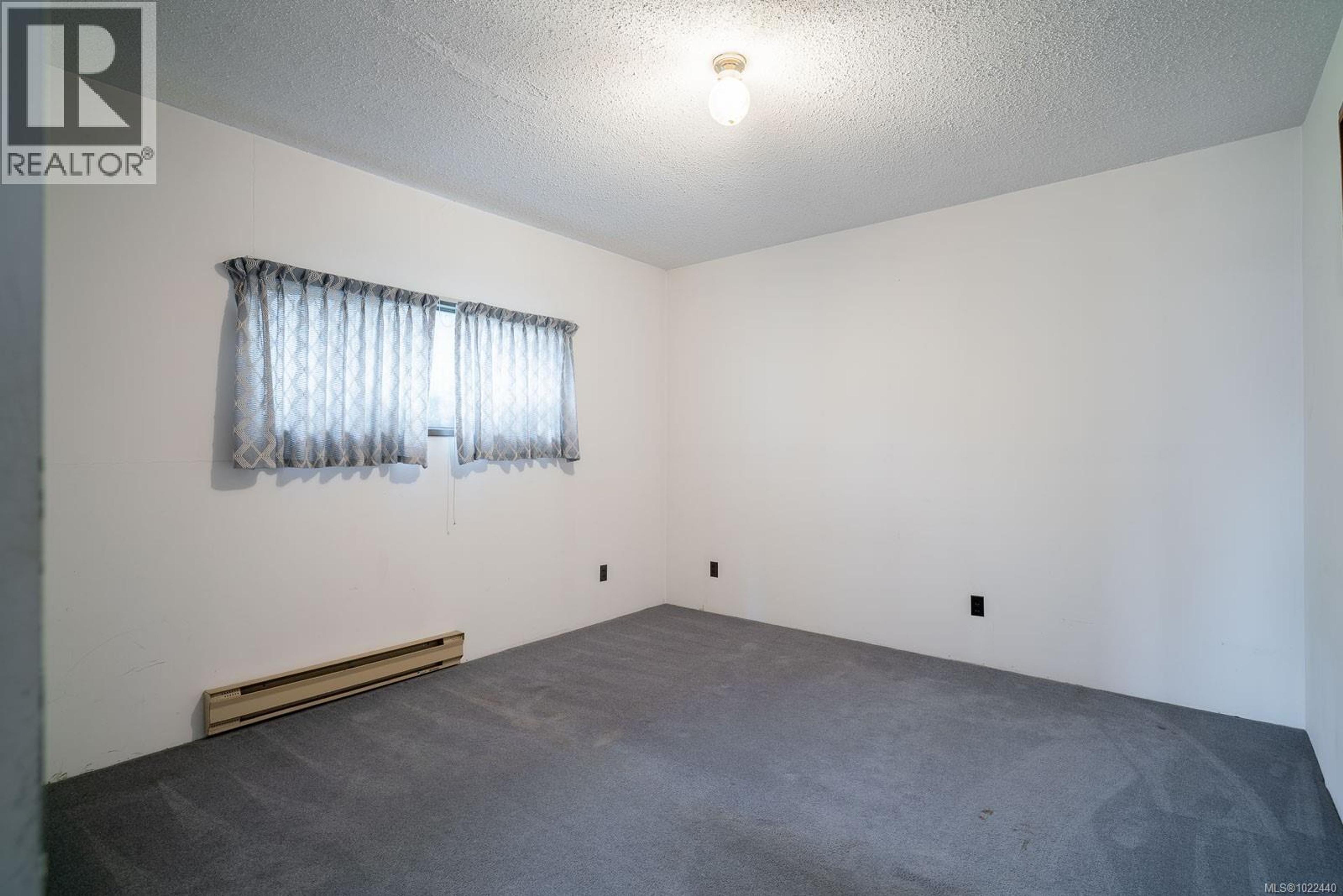 135 SUNNINGDALE RD W - 41