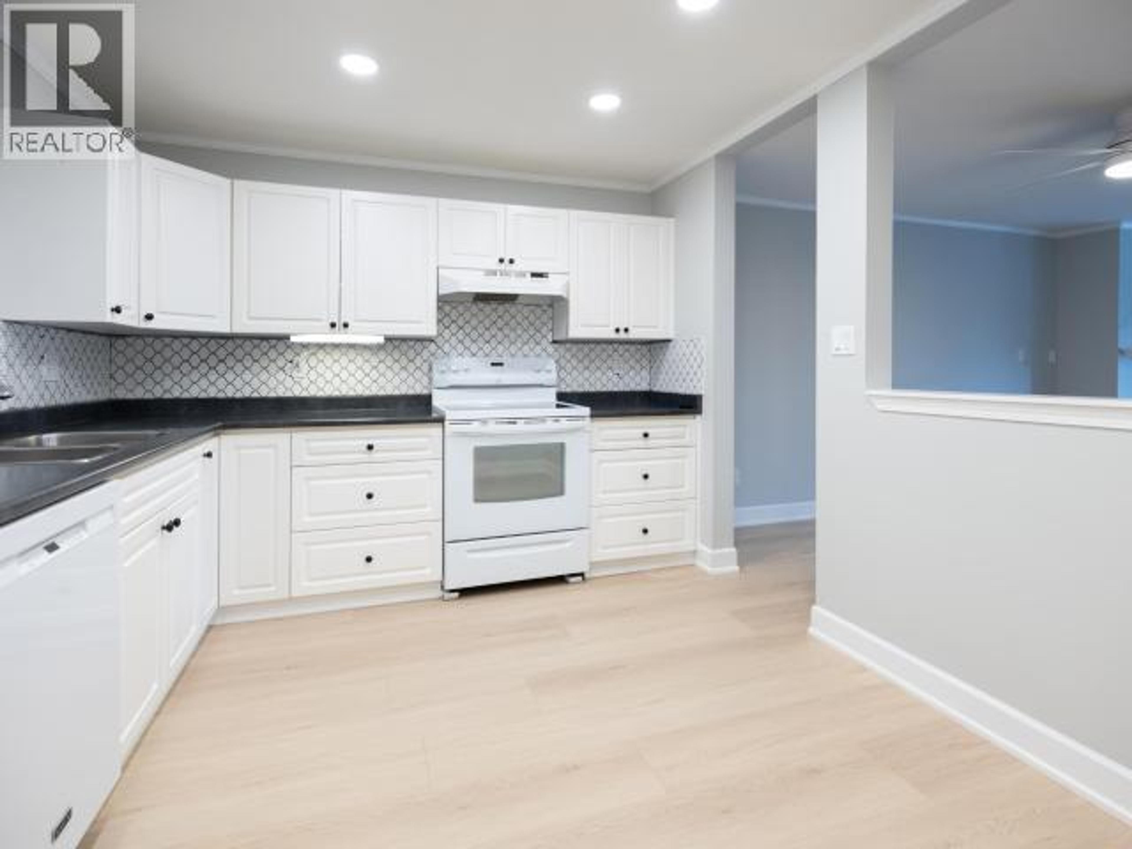 #202 4685 JOYCE AVE - 5