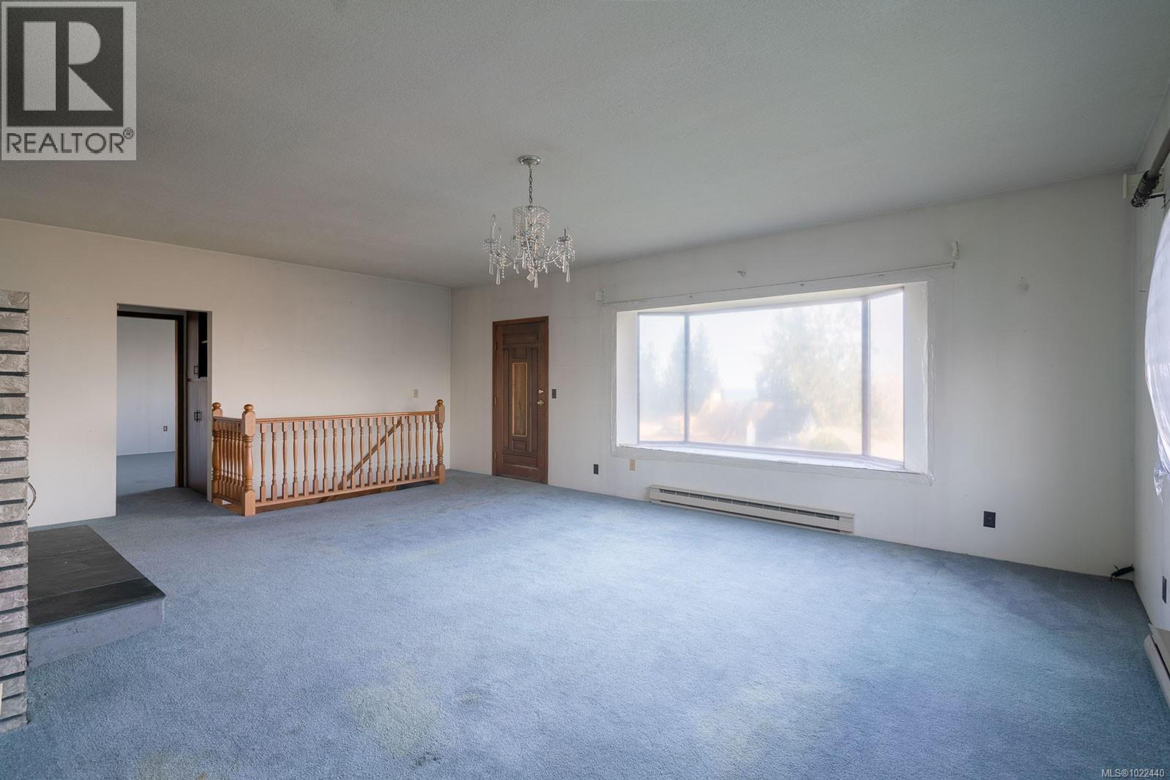 135 SUNNINGDALE RD W - 34