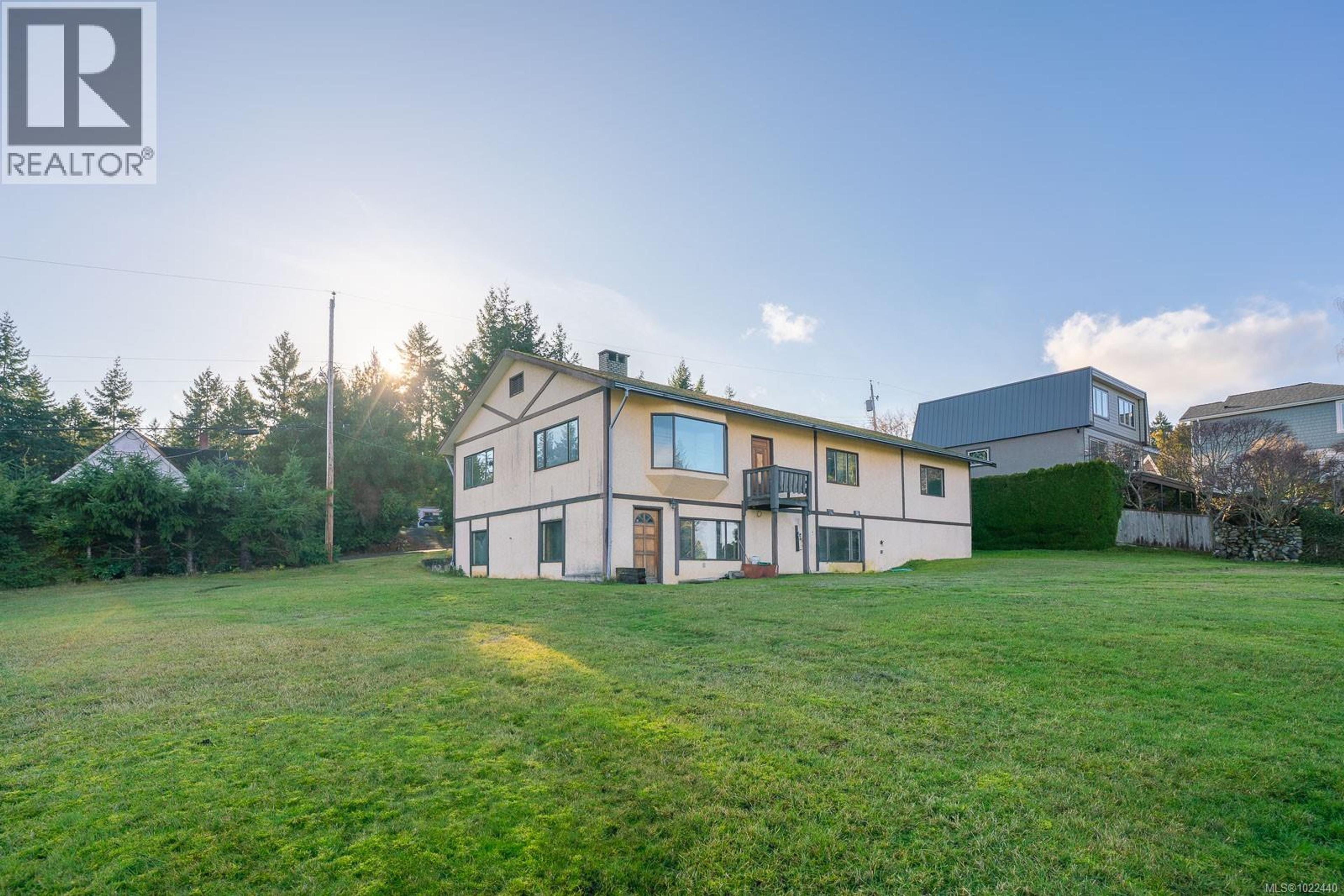 135 SUNNINGDALE RD W - 21