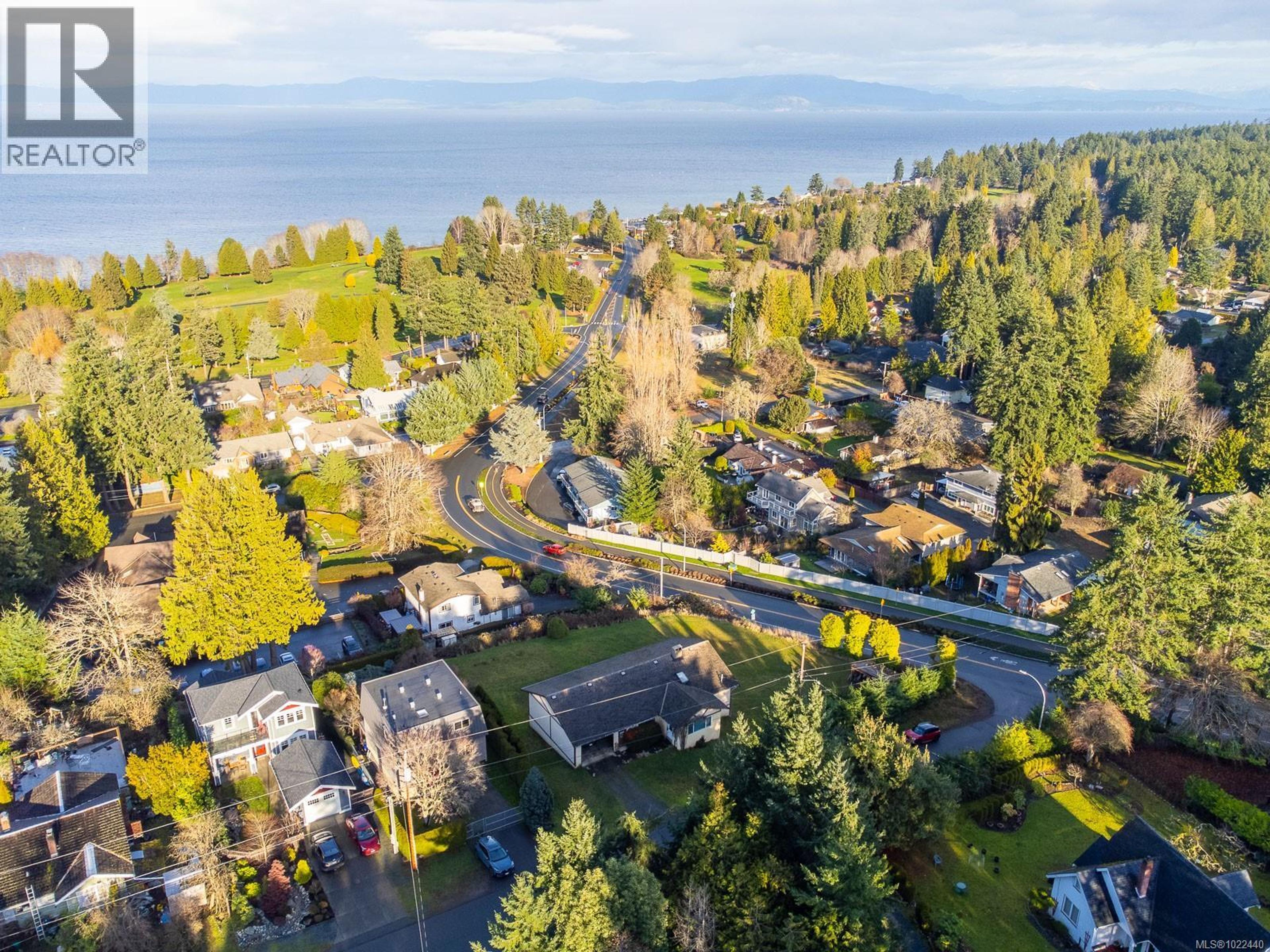 135 SUNNINGDALE RD W - 7