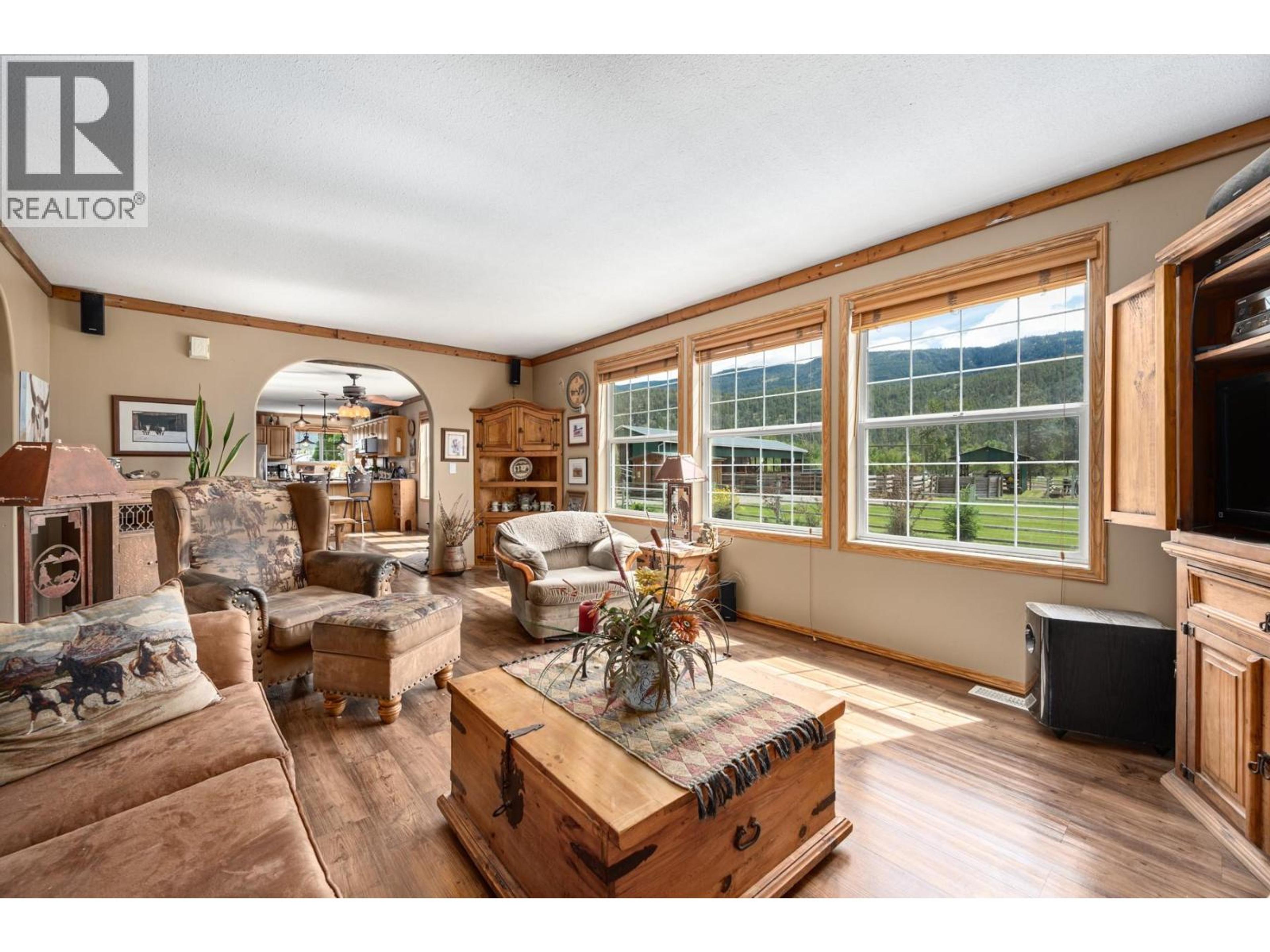 2225 HAZELHURST ROAD - 25