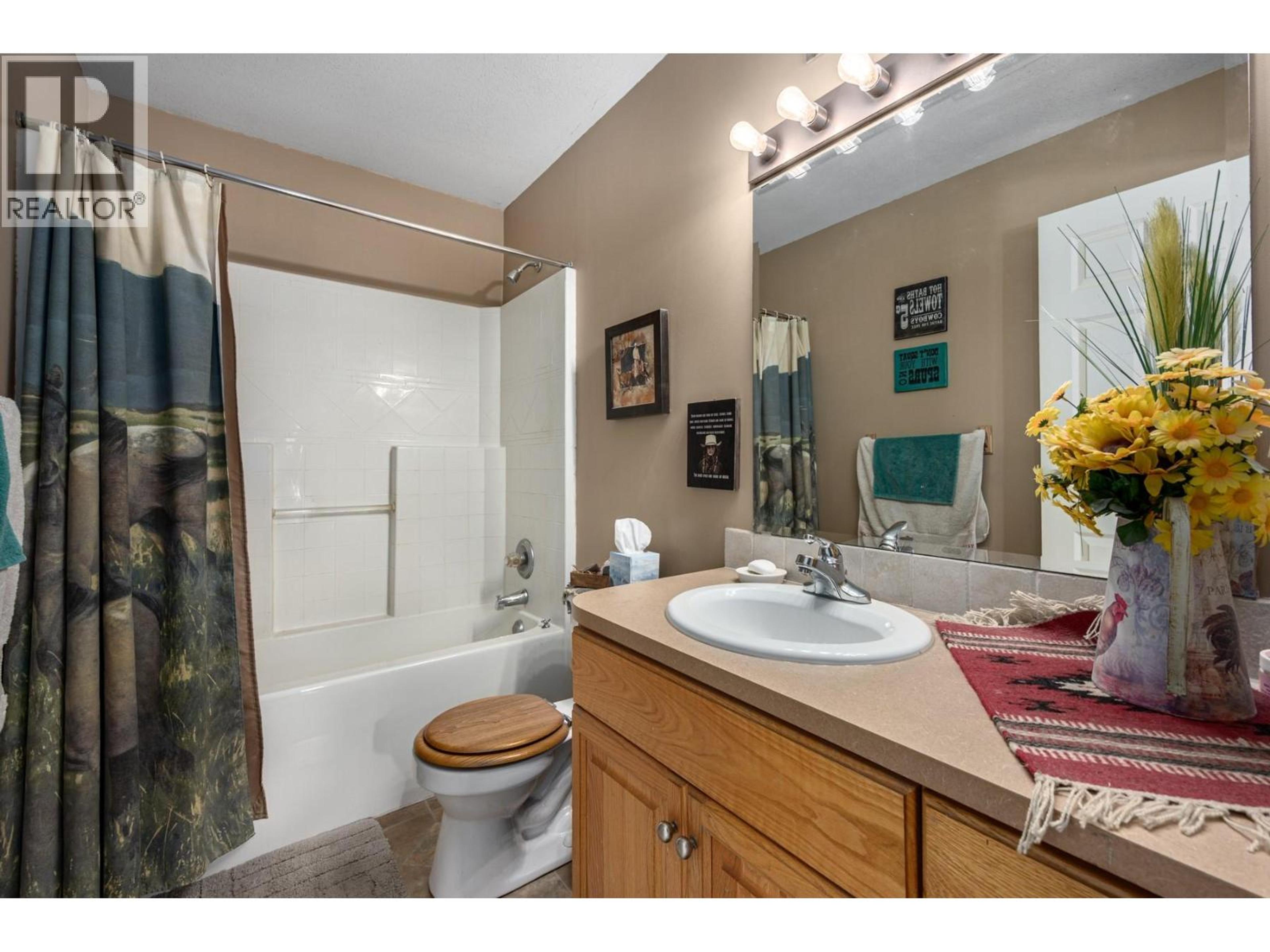 2225 HAZELHURST ROAD - 26