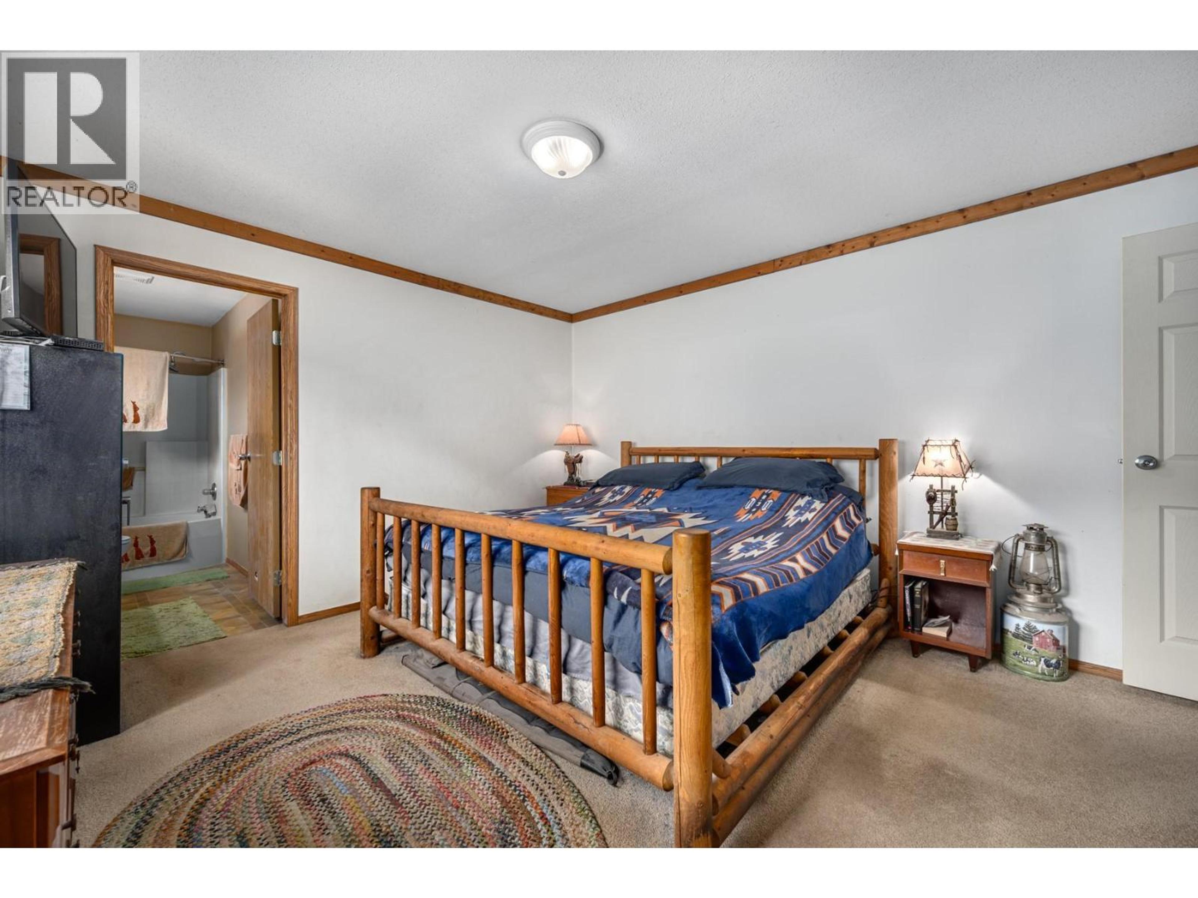 2225 HAZELHURST ROAD - 27