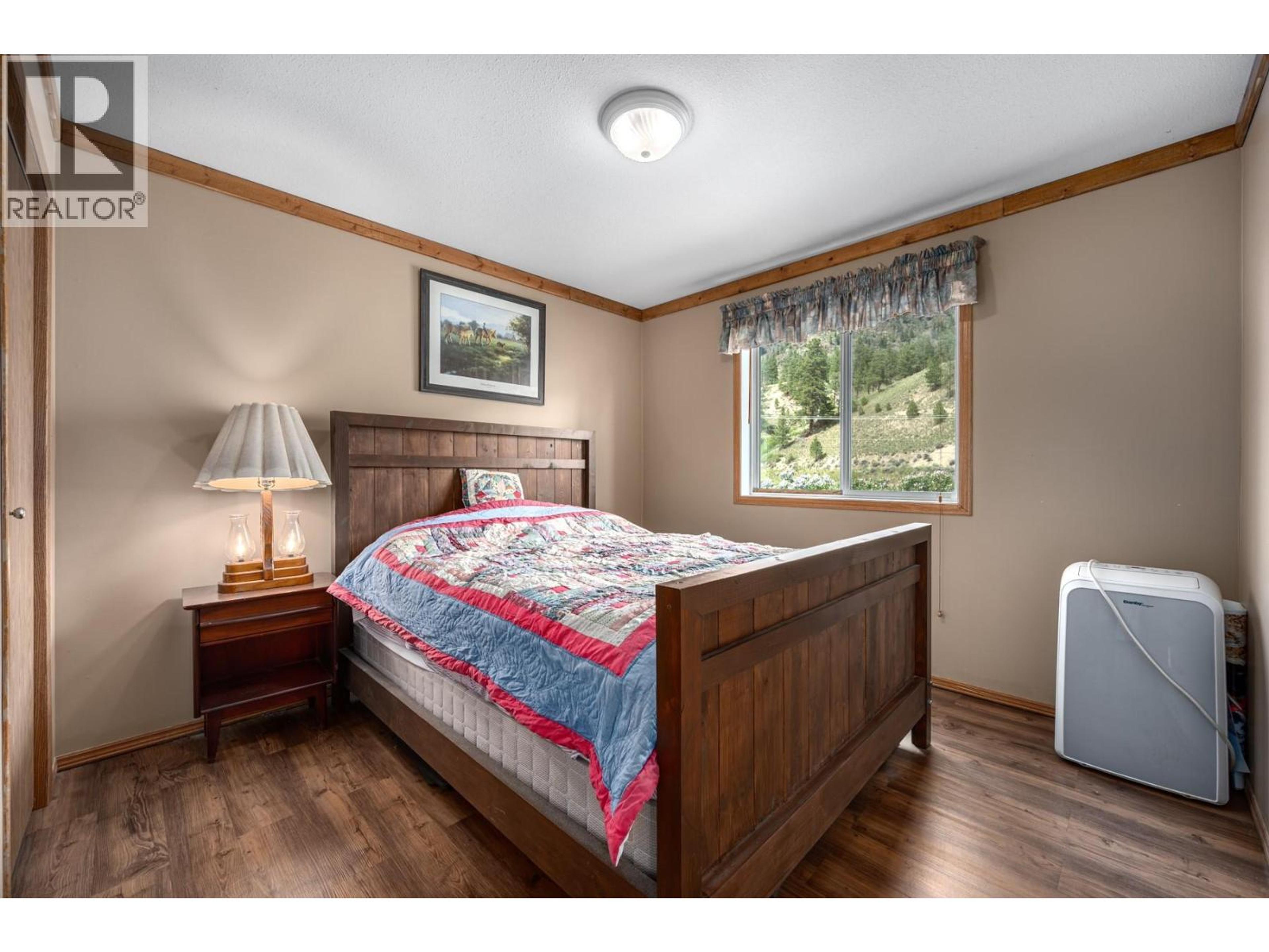 2225 HAZELHURST ROAD - 30