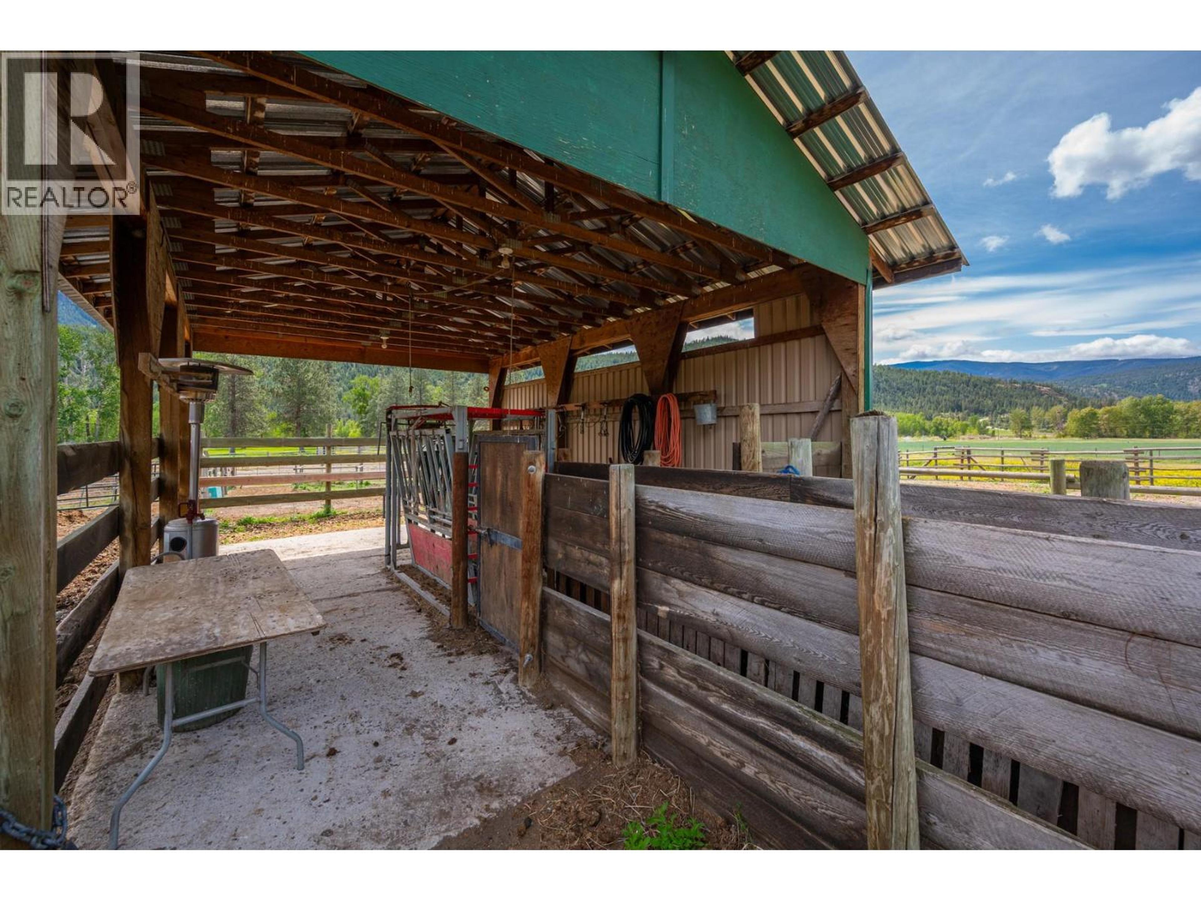 2225 HAZELHURST ROAD - 56