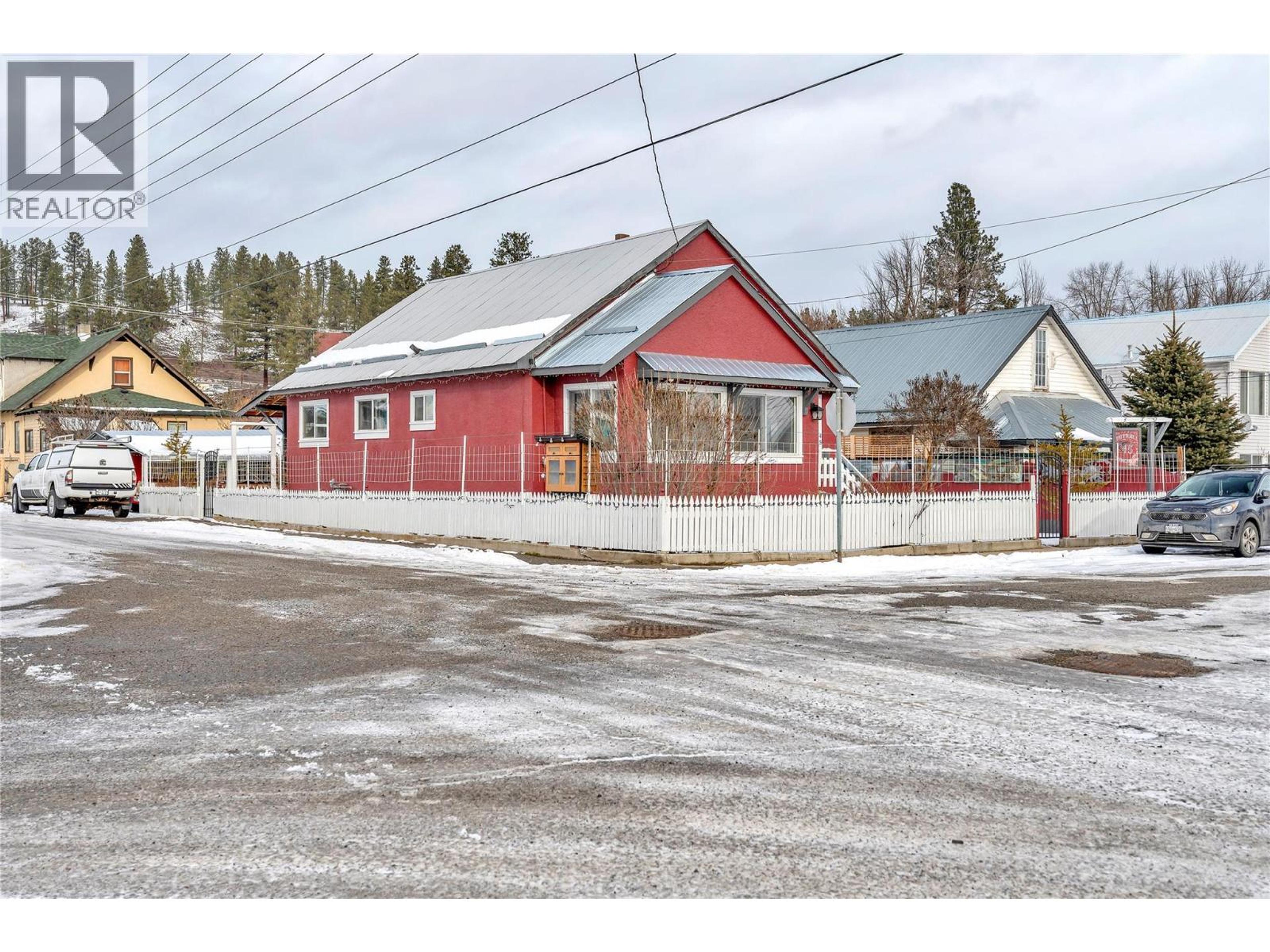 45 FENCHURCH AVENUE - 12