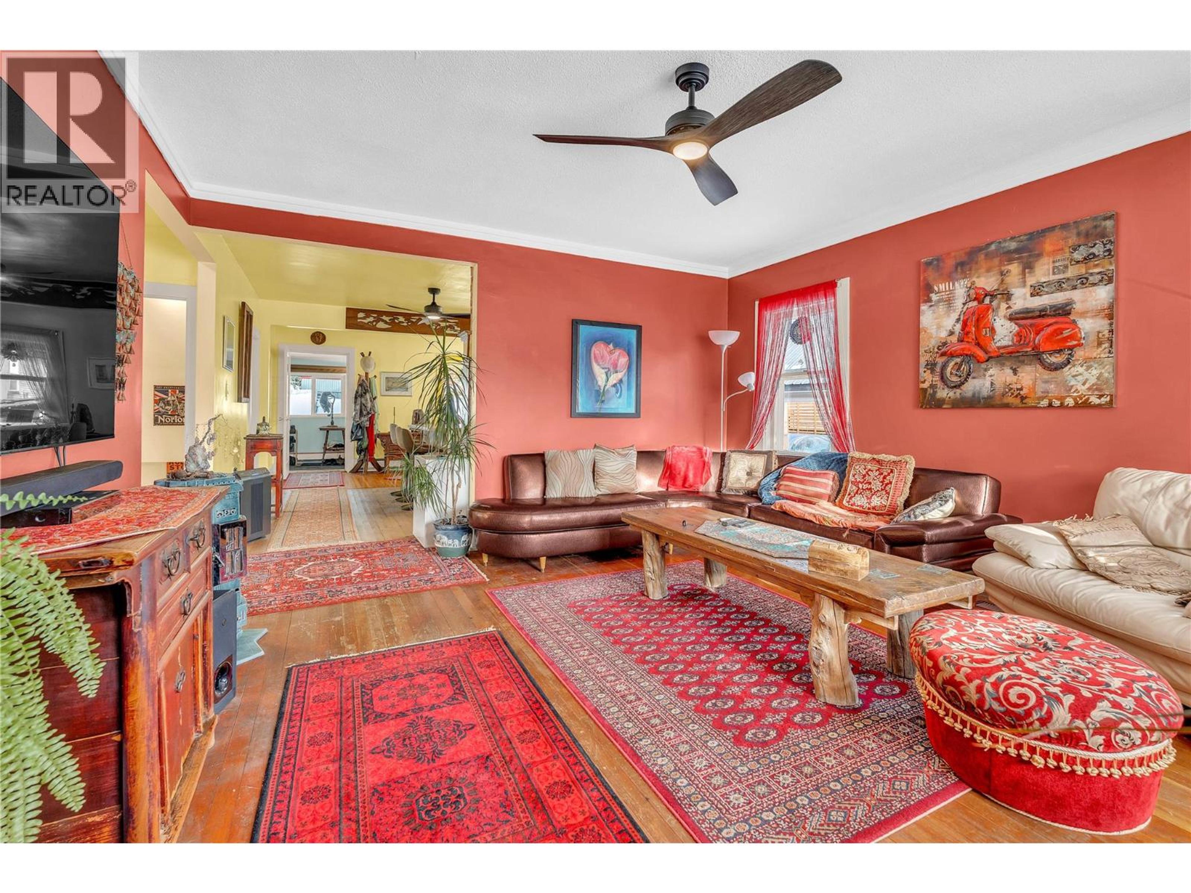 45 FENCHURCH AVENUE - 13