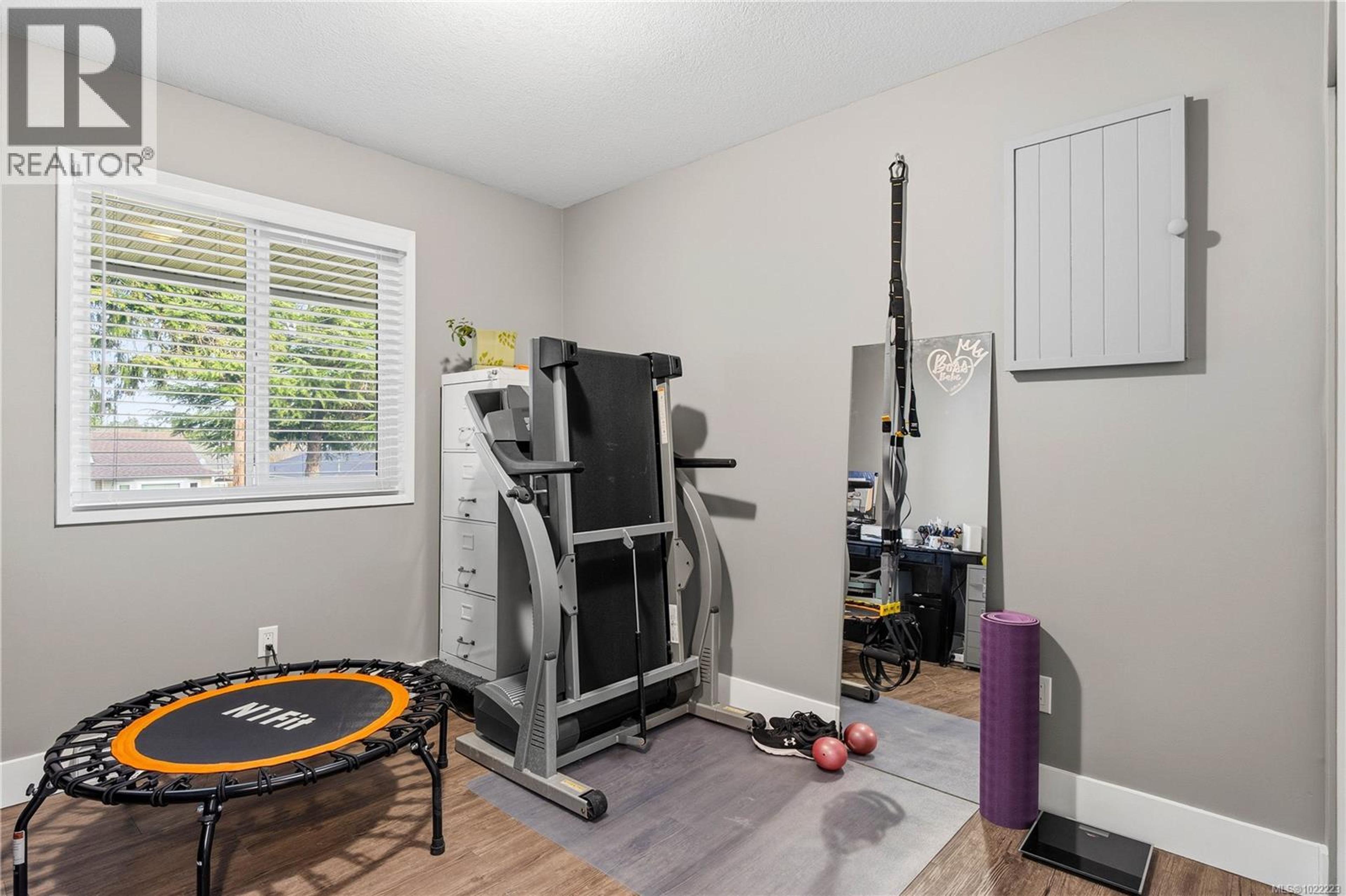 750 BRADBURY AVE - 10