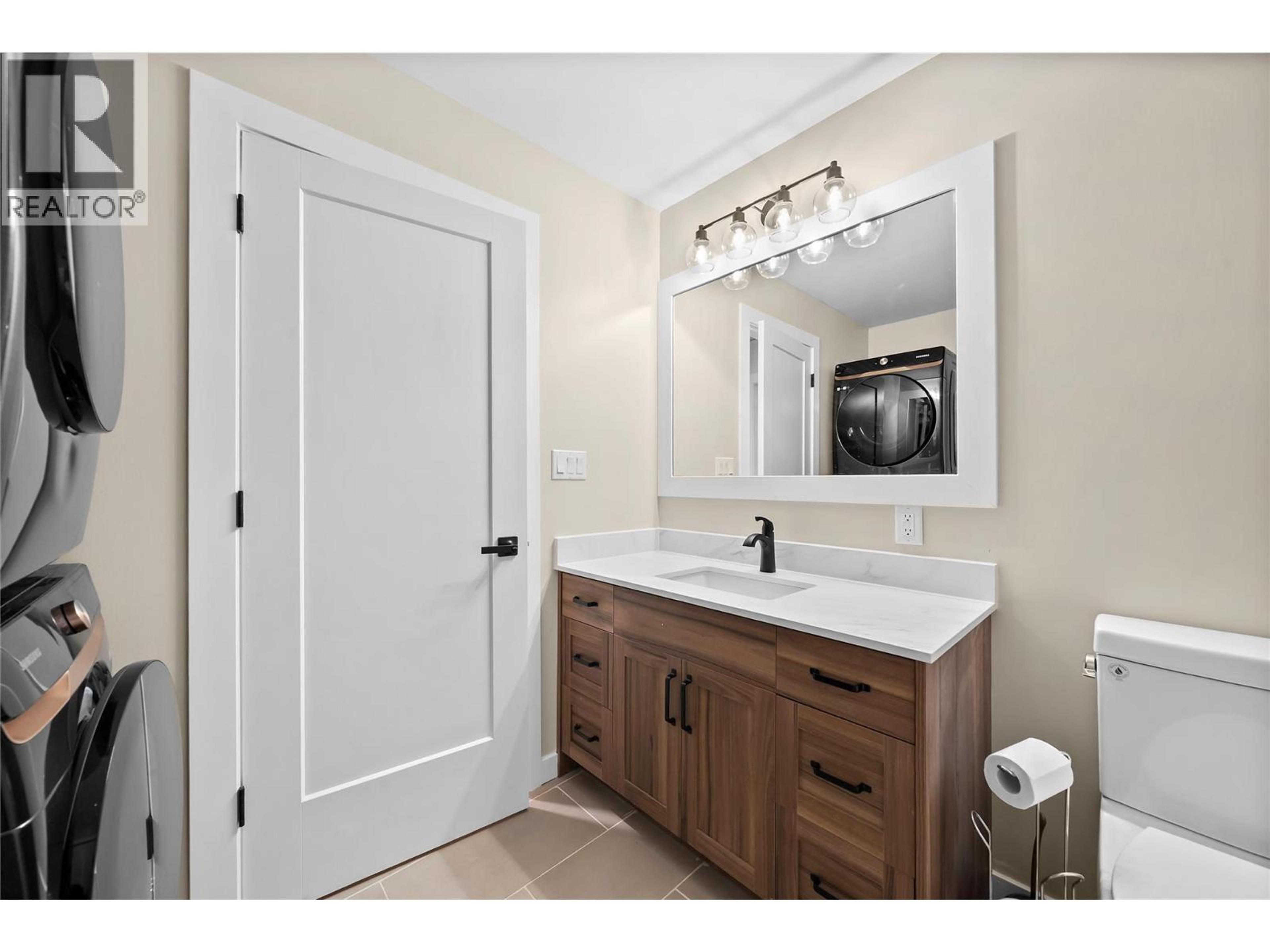 2022 EAGLE BAY ROAD - 28