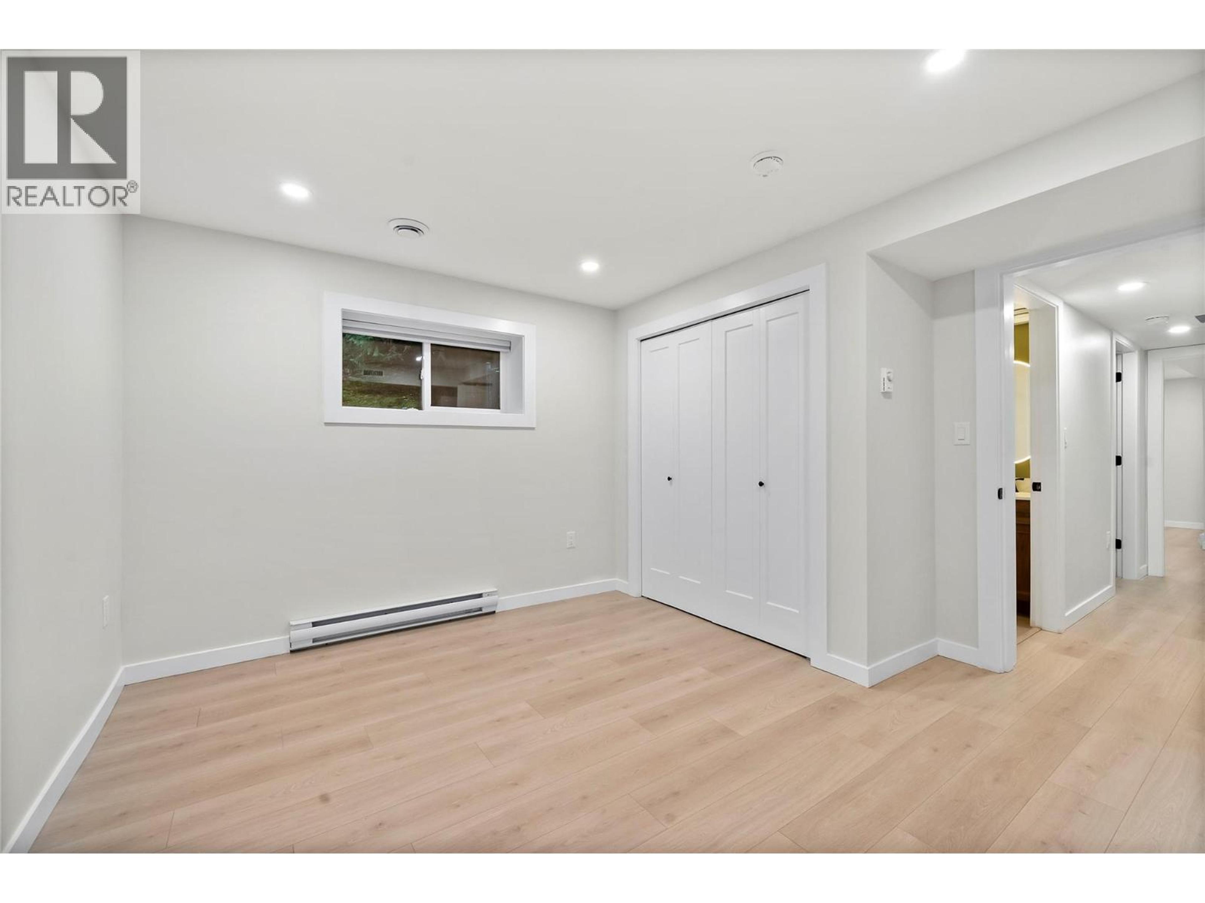 2022 EAGLE BAY ROAD - 36