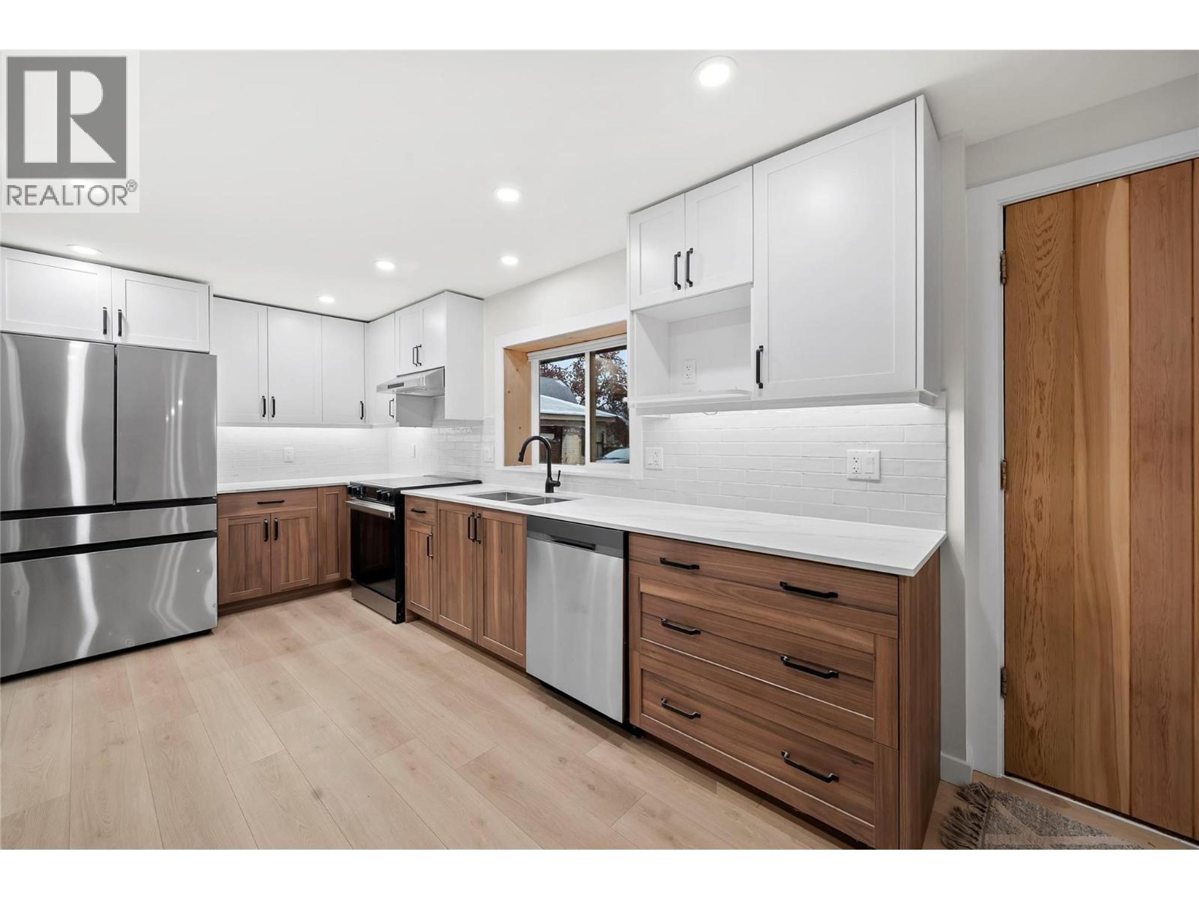 2022 EAGLE BAY ROAD - 42