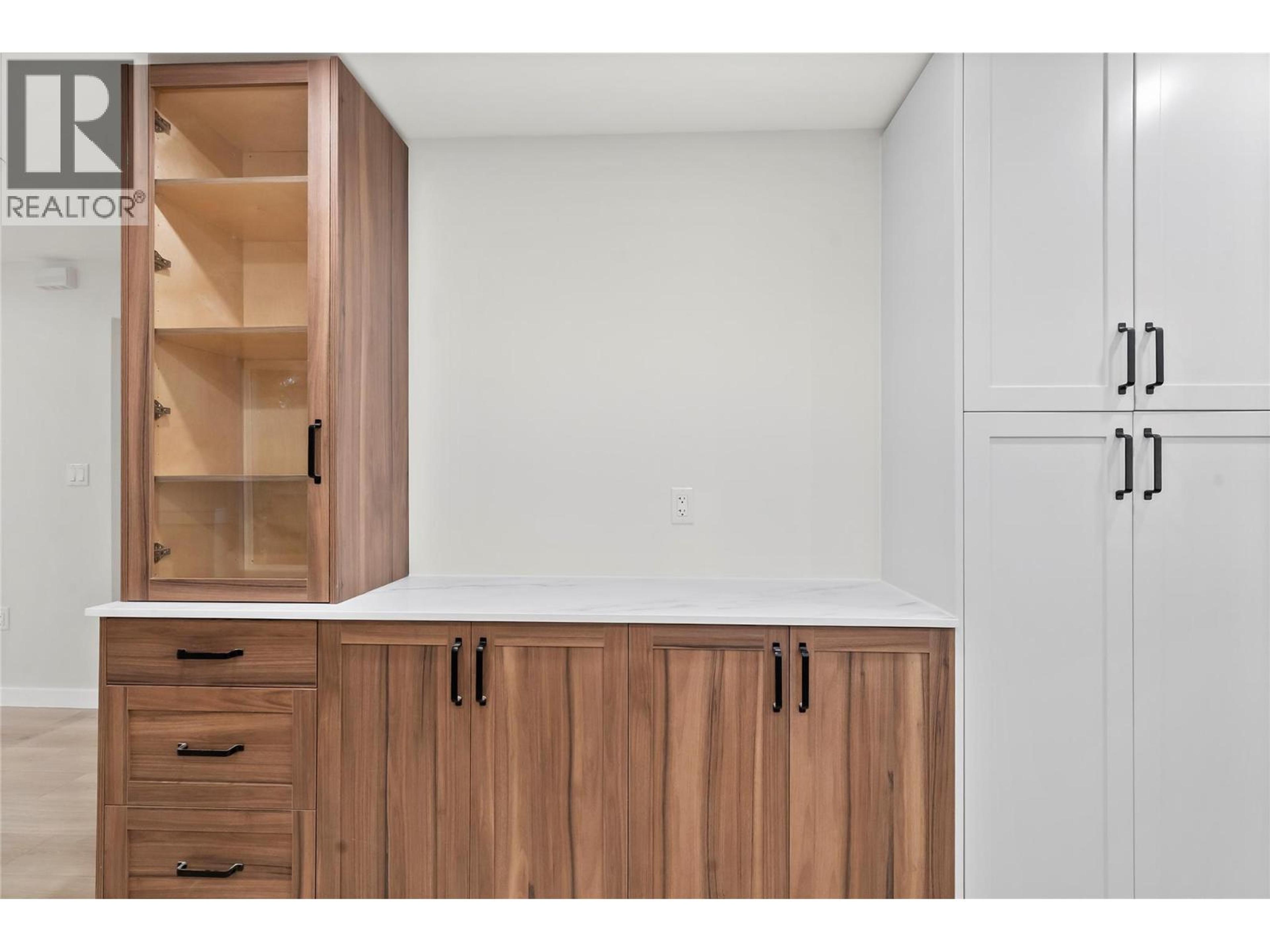 2022 EAGLE BAY ROAD - 46