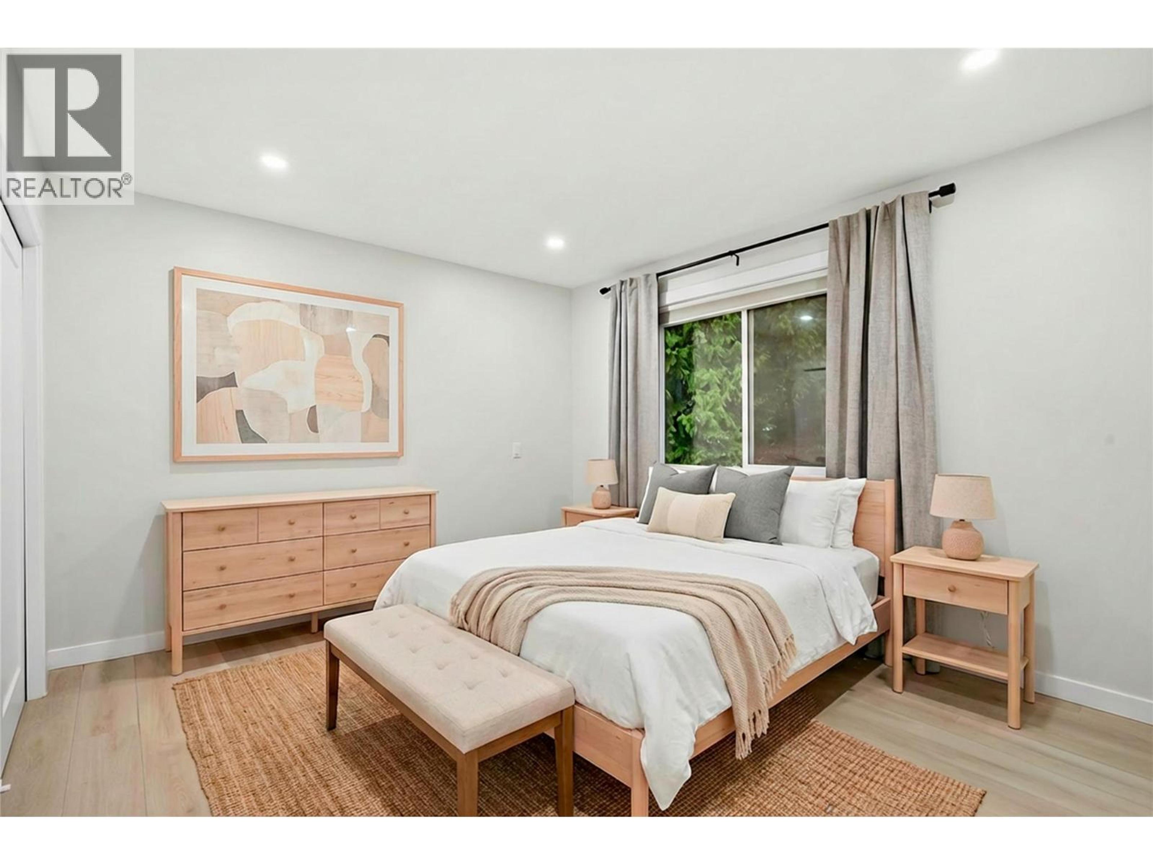 2022 EAGLE BAY ROAD - 48