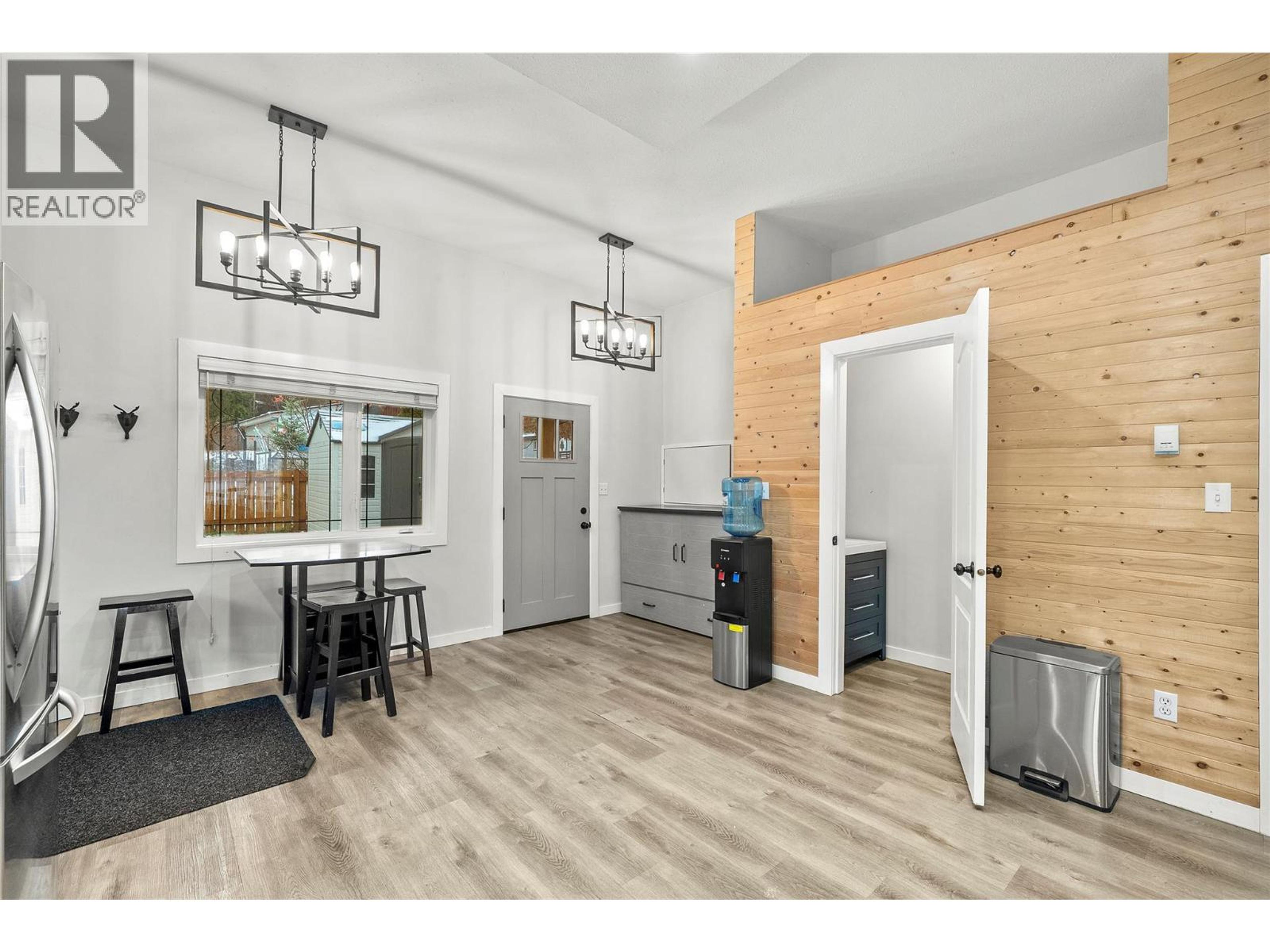 2022 EAGLE BAY ROAD - 59