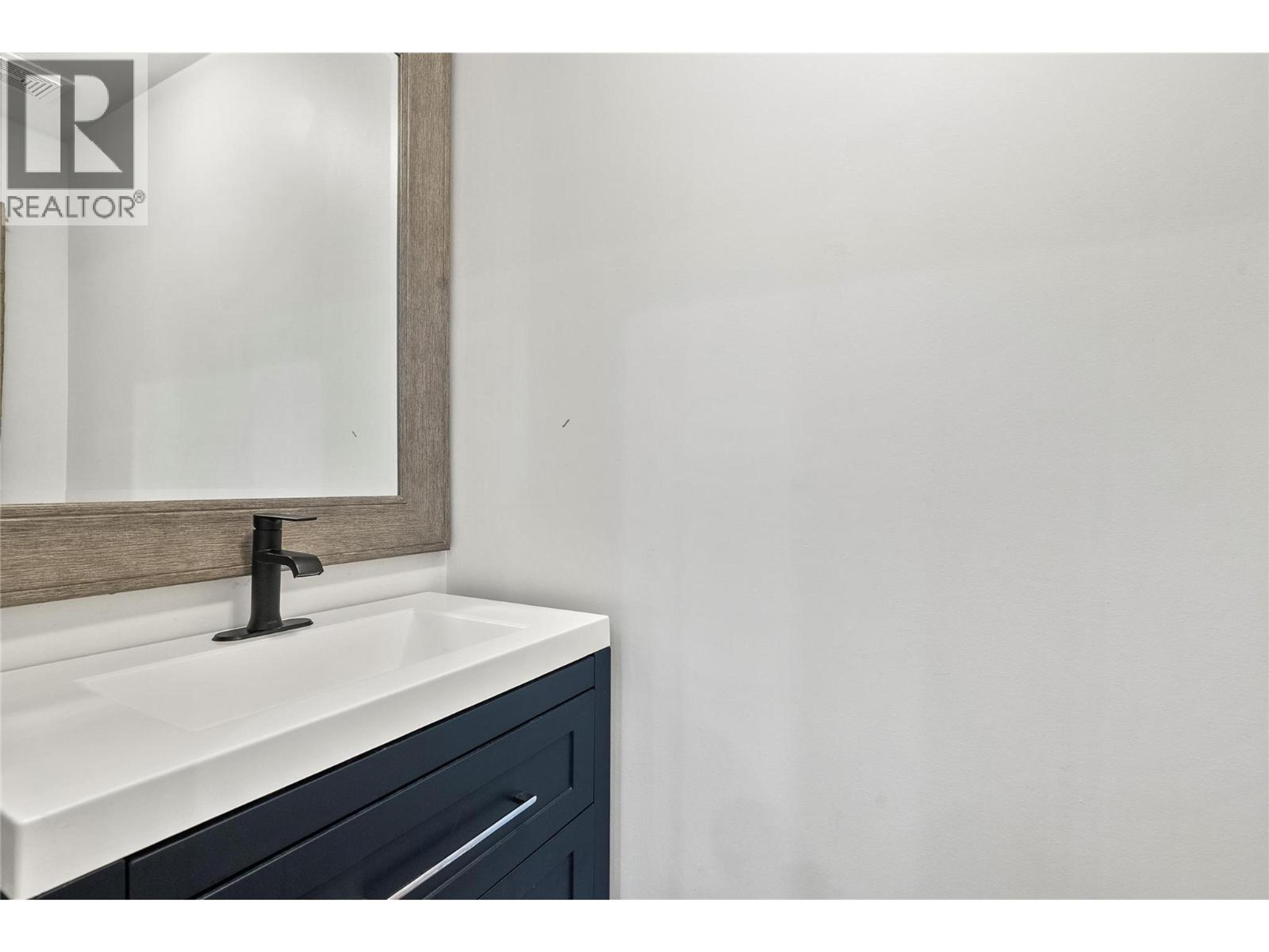 2022 EAGLE BAY ROAD - 61