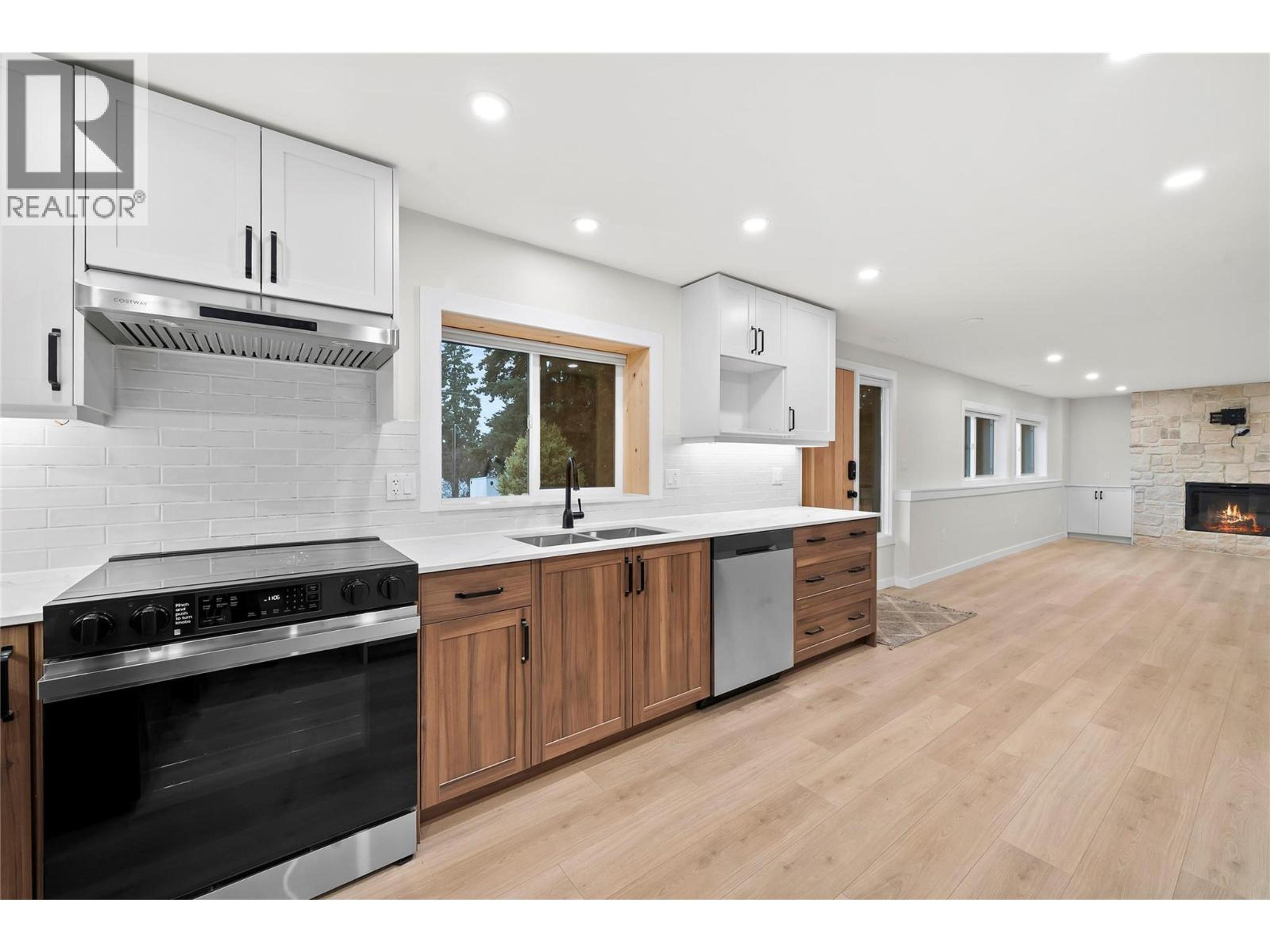 2022 EAGLE BAY ROAD - 44