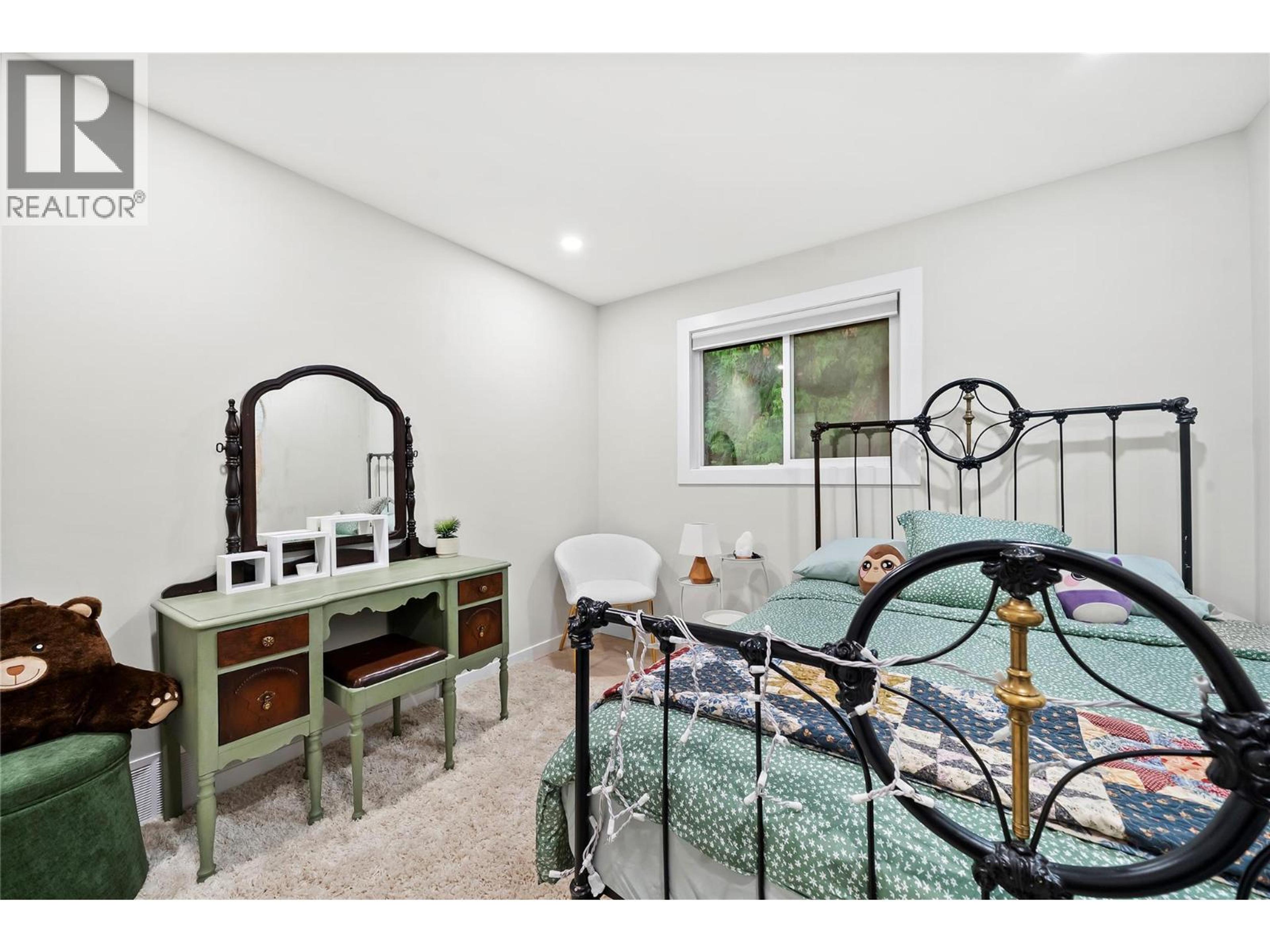 2022 EAGLE BAY ROAD - 30