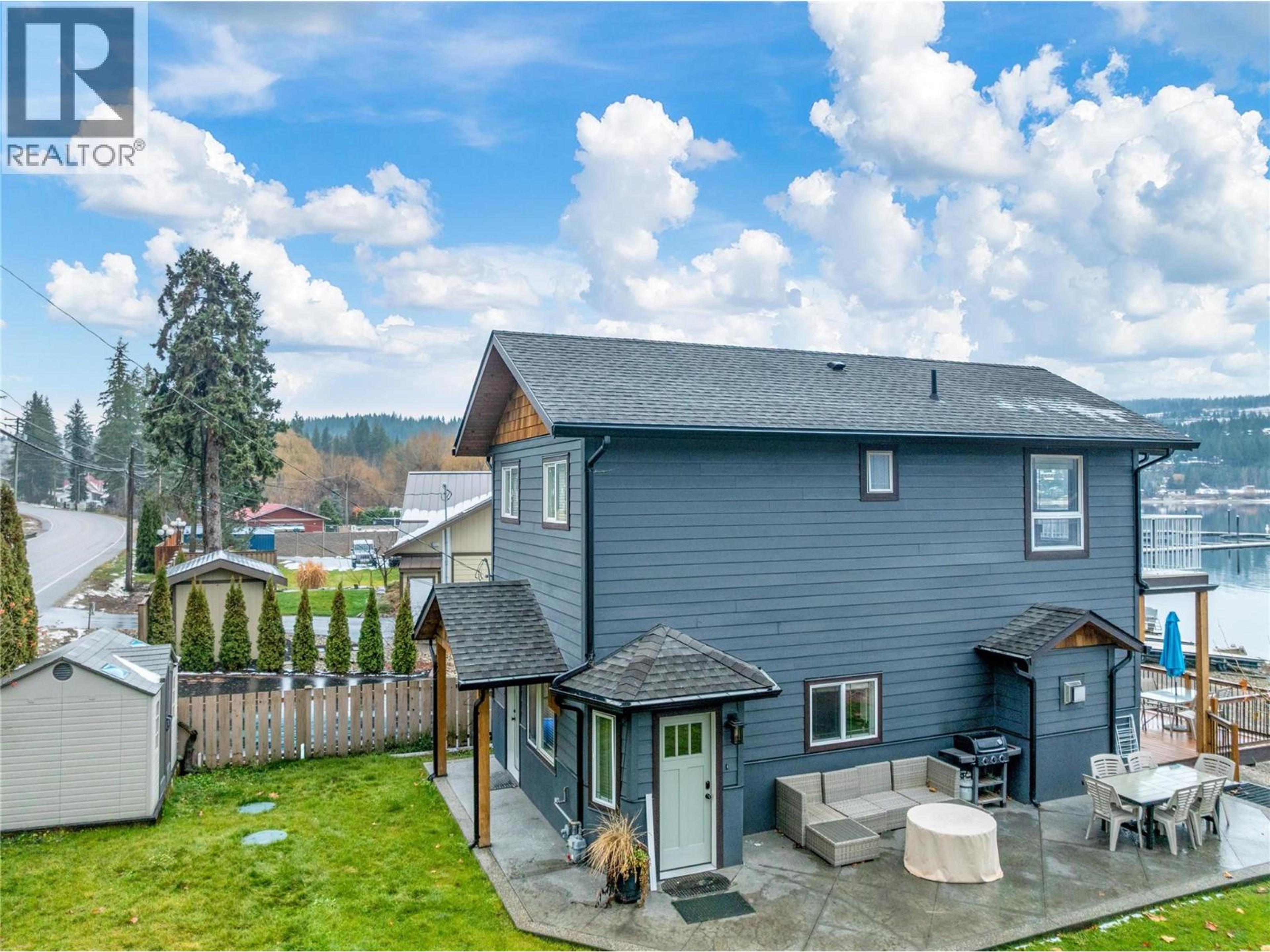 2022 EAGLE BAY ROAD - 53