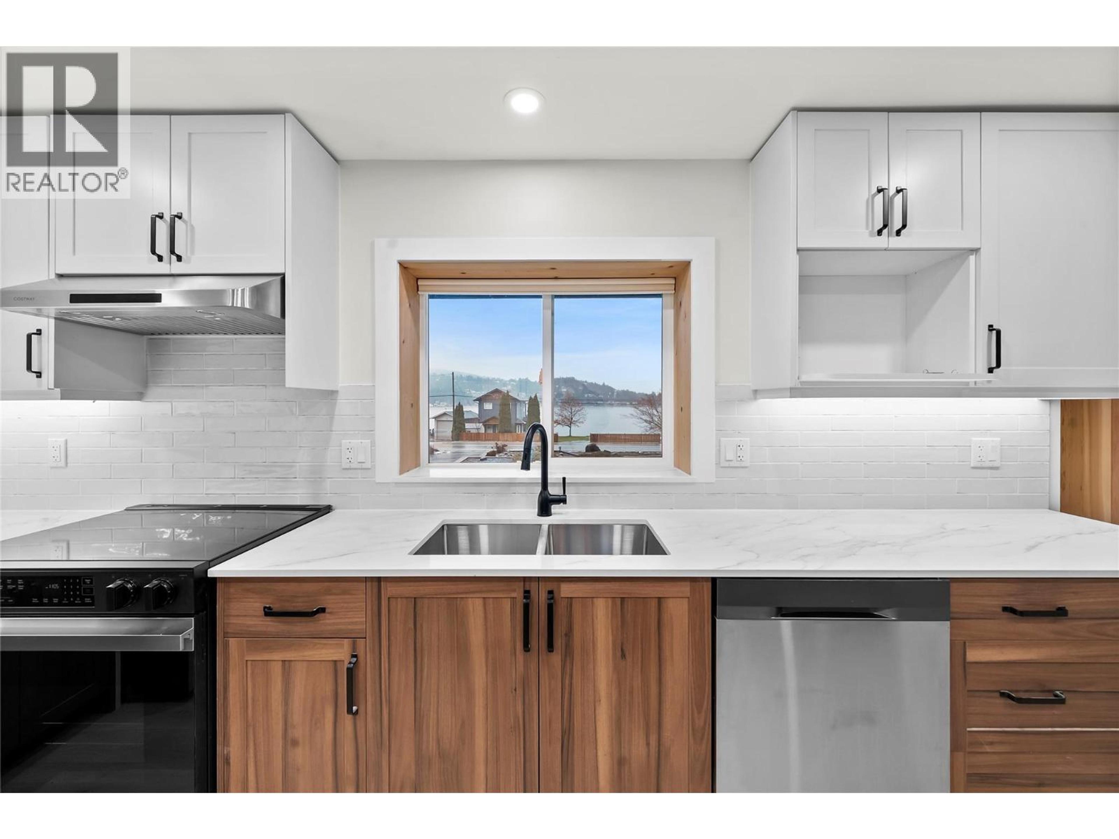 2022 EAGLE BAY ROAD - 43