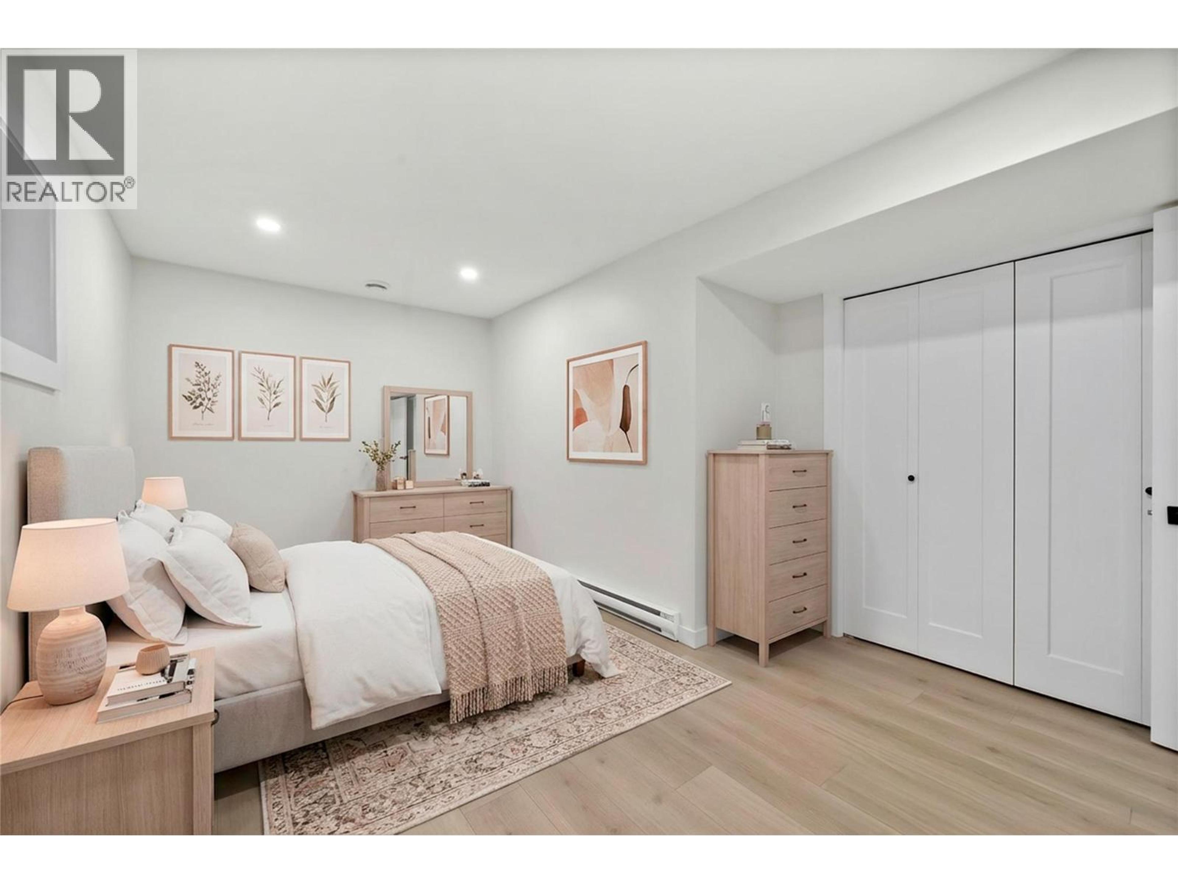 2022 EAGLE BAY ROAD - 49