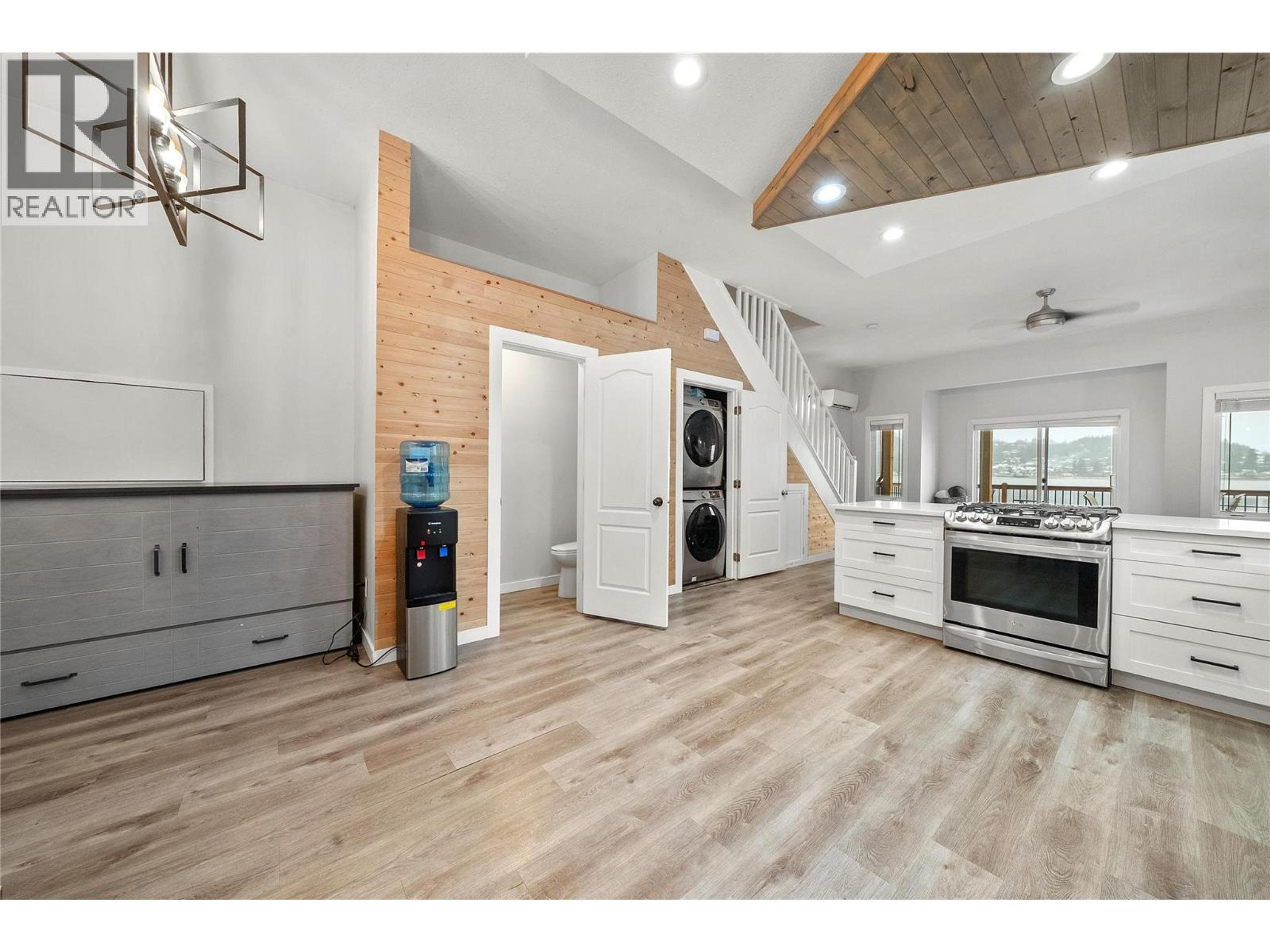 2022 EAGLE BAY ROAD - 55