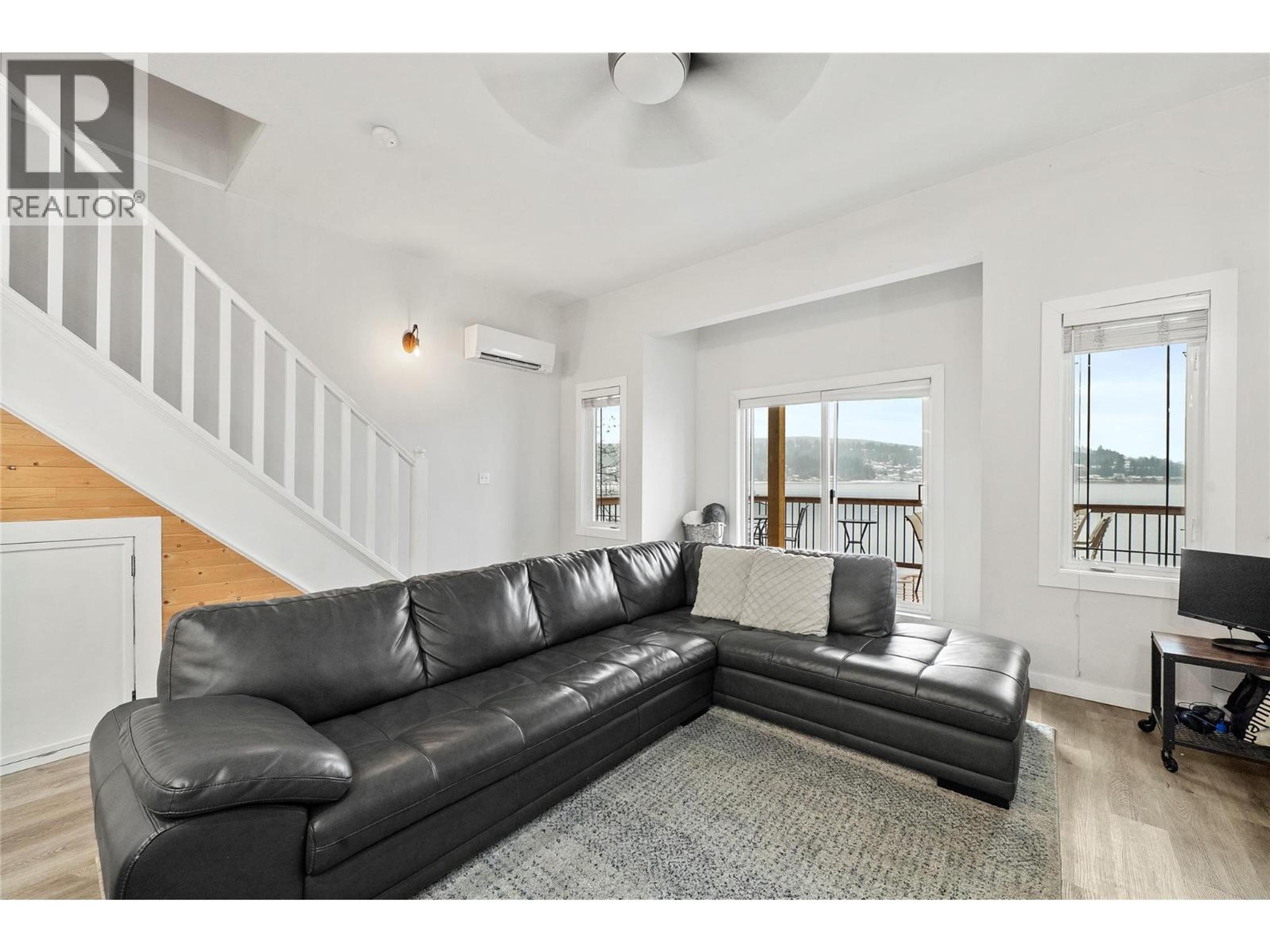 2022 EAGLE BAY ROAD - 67