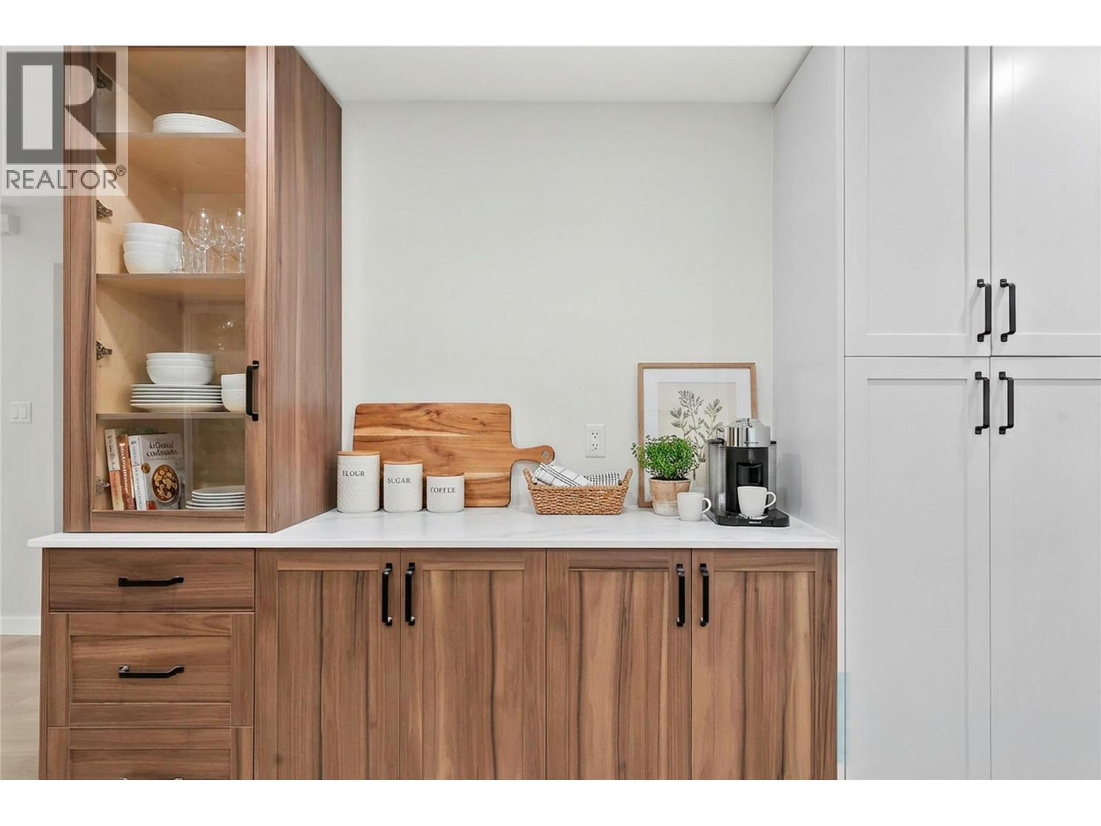 2022 EAGLE BAY ROAD - 52