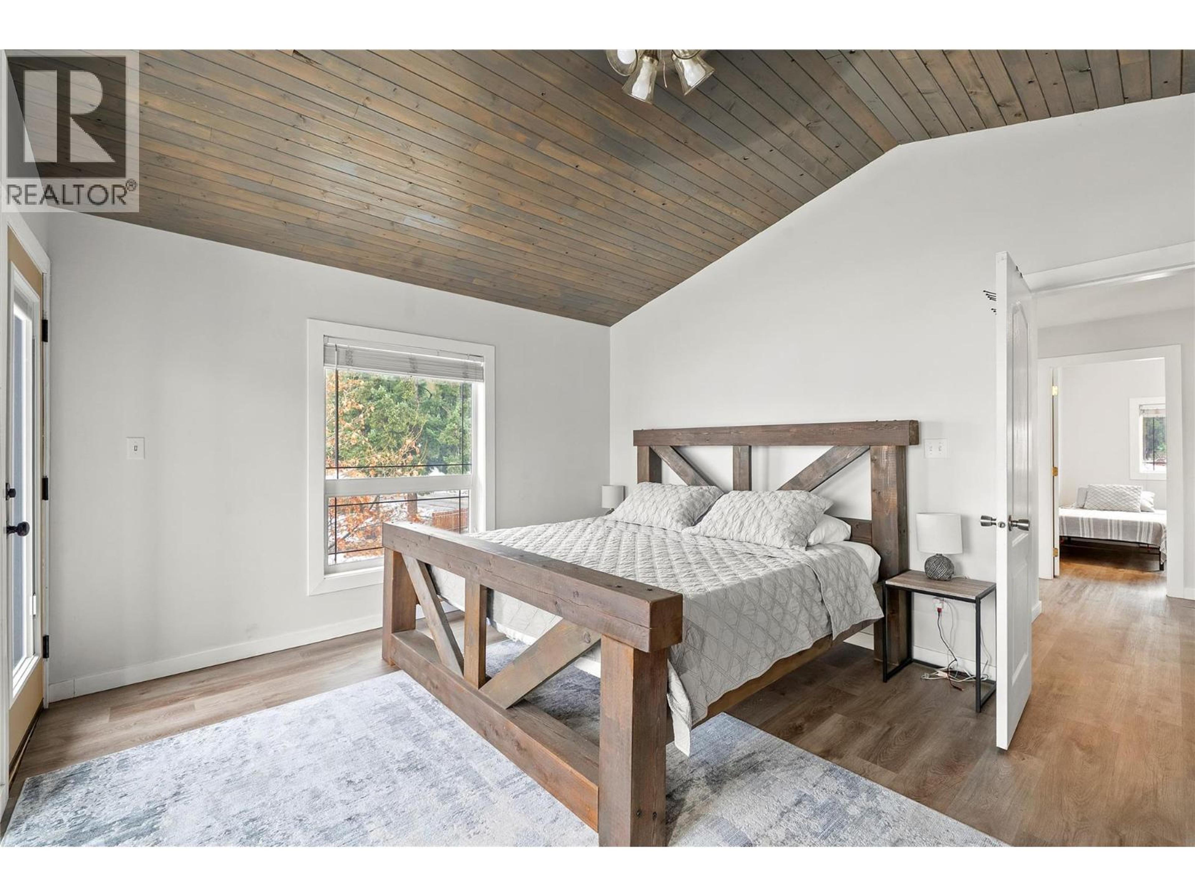 2022 EAGLE BAY ROAD - 73