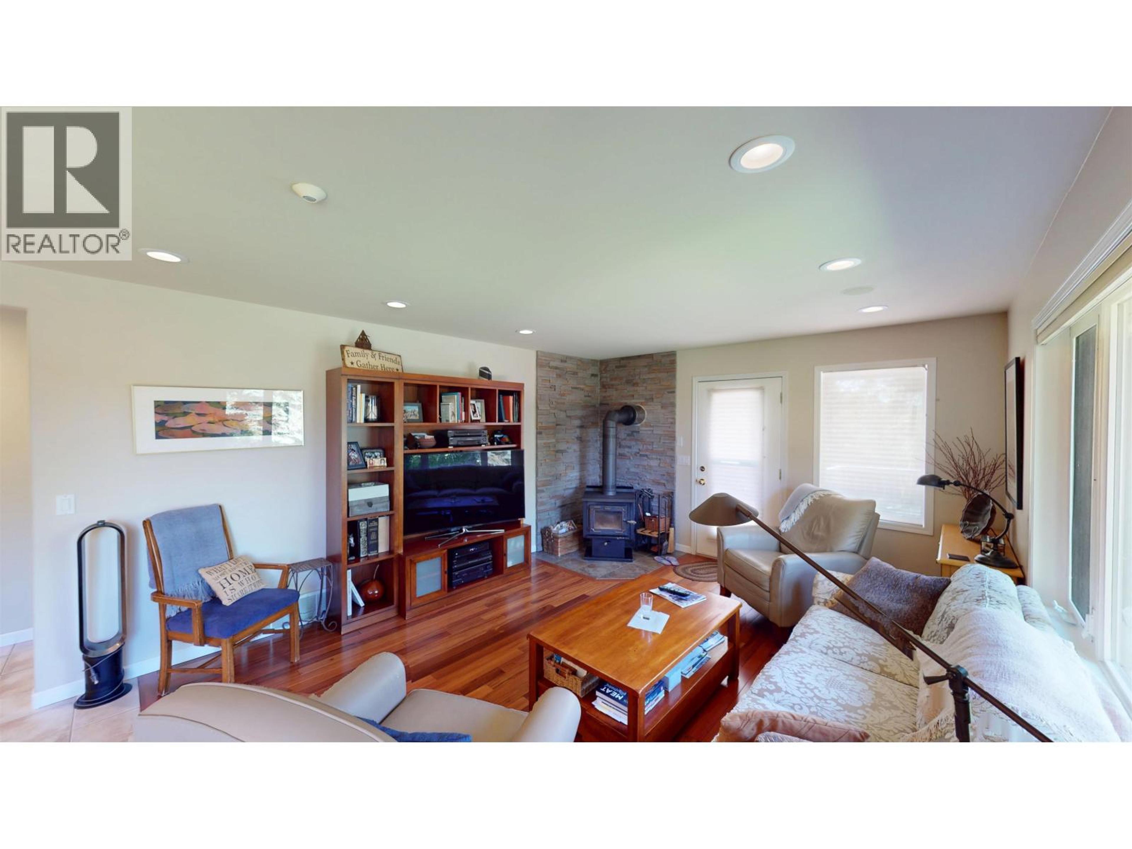 11412 109 STREET - 23