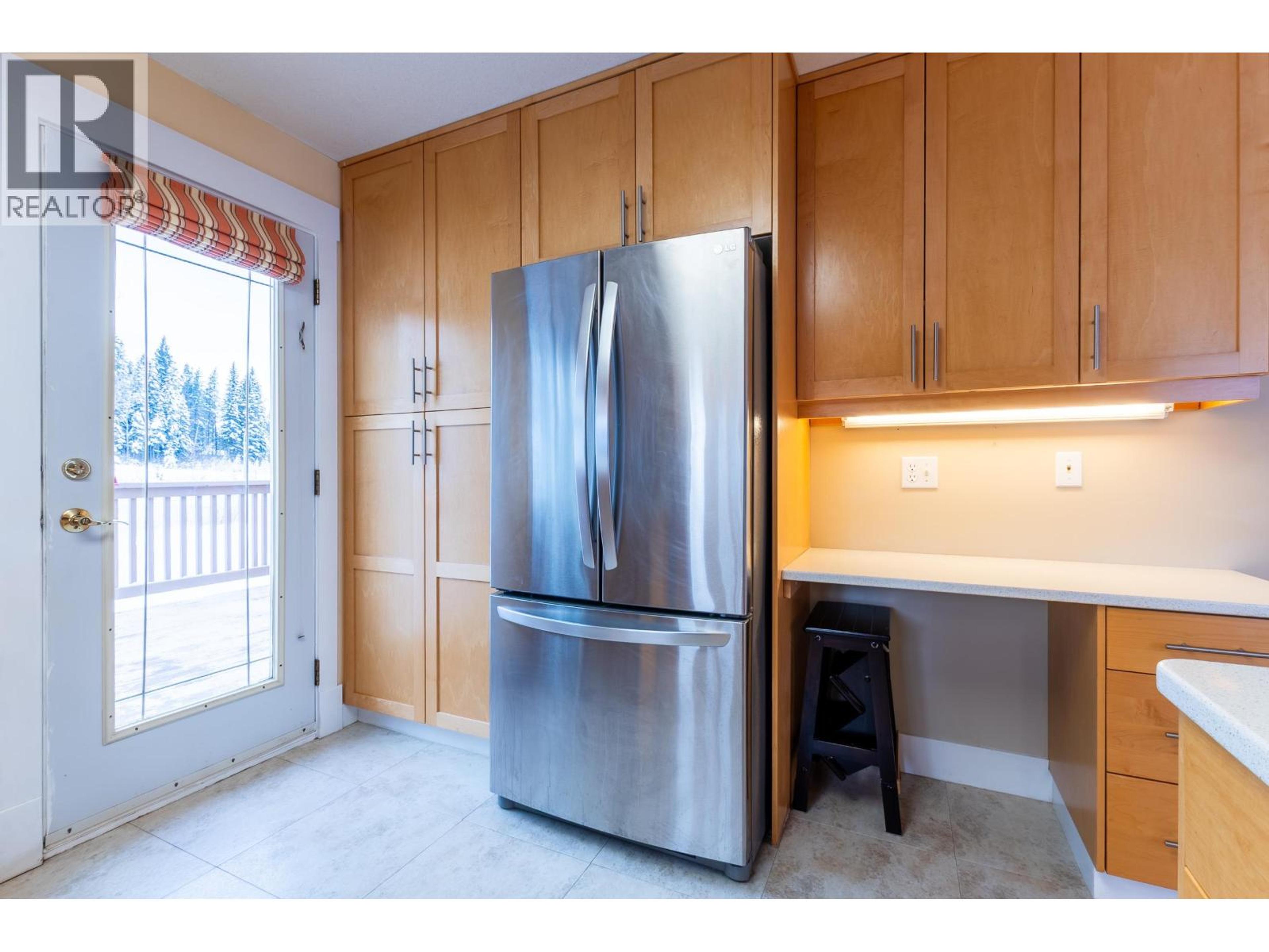 5486 HEYER ROAD - 16