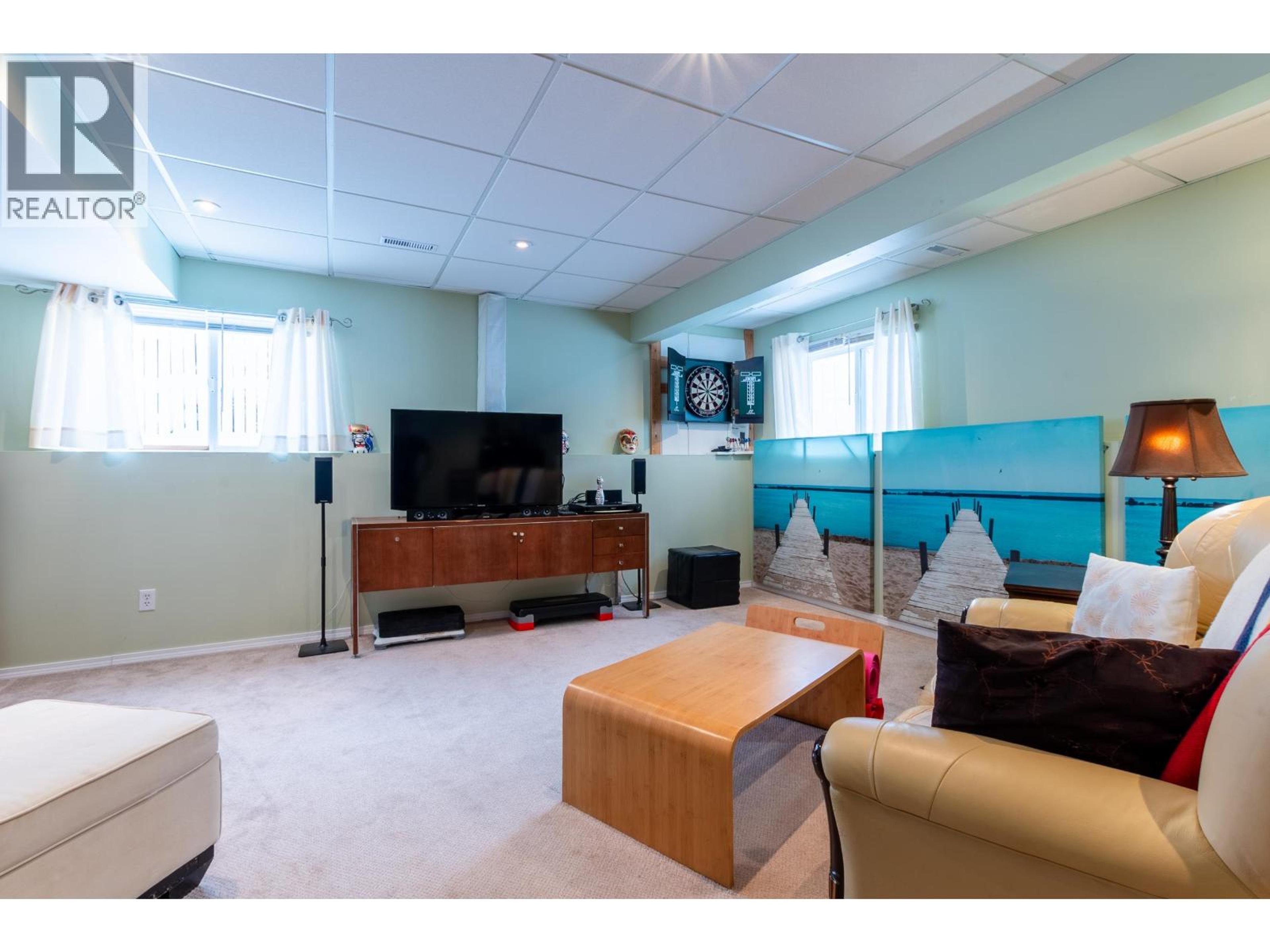 5486 HEYER ROAD - 24