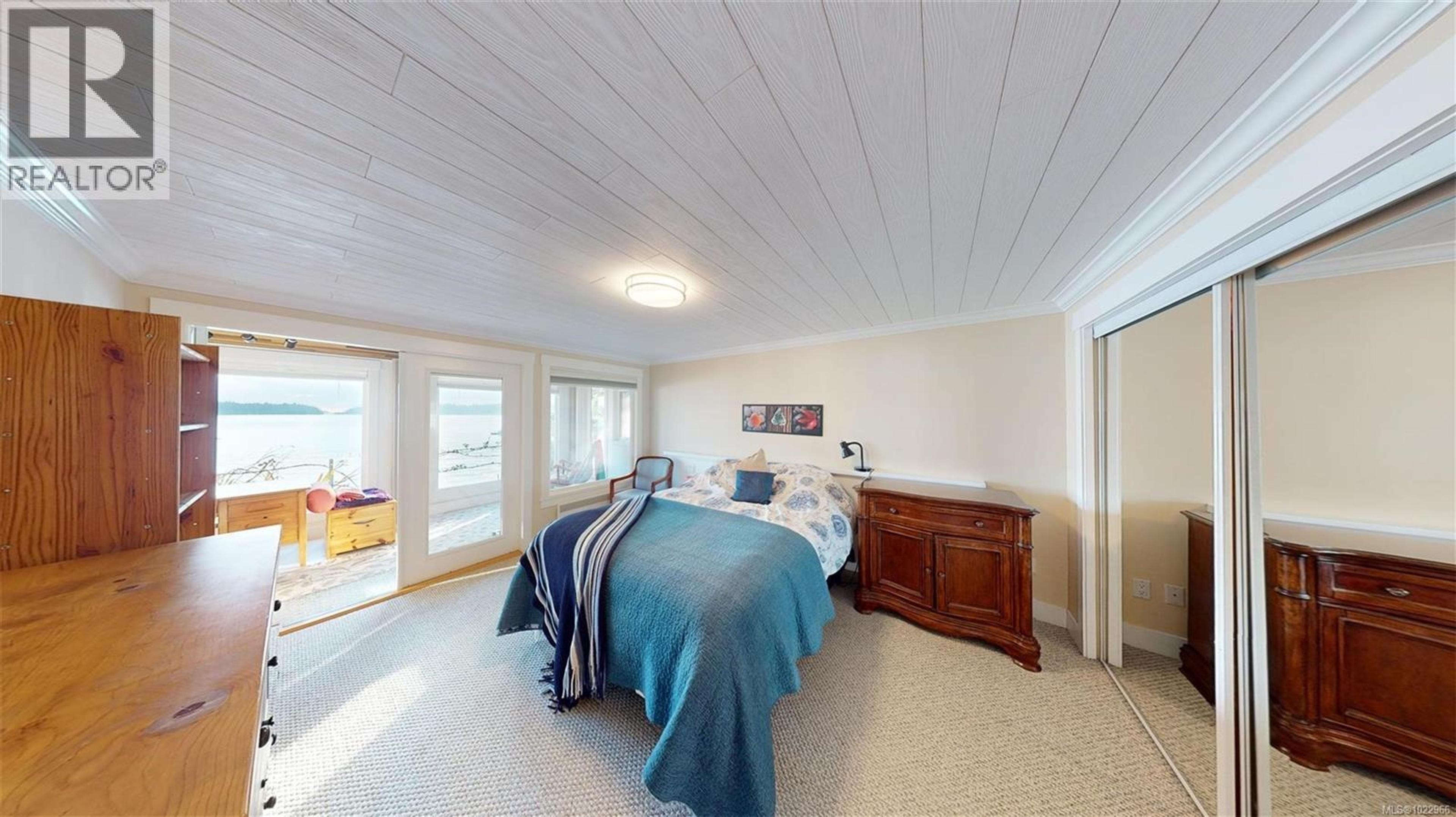 10 MCKENZIE CRES - 33