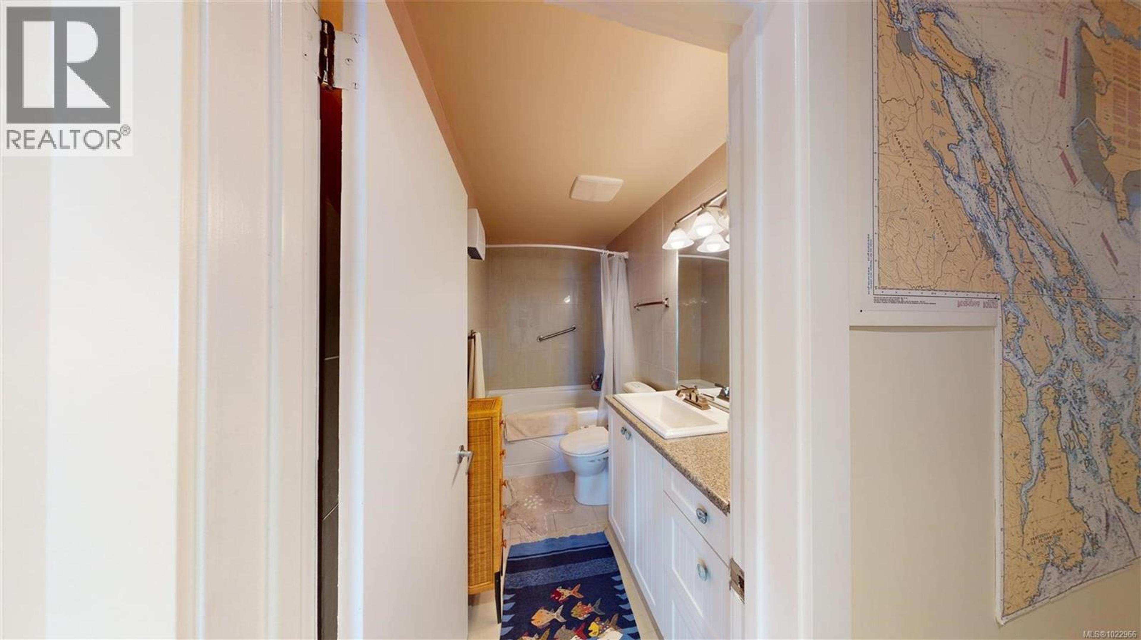 10 MCKENZIE CRES - 25