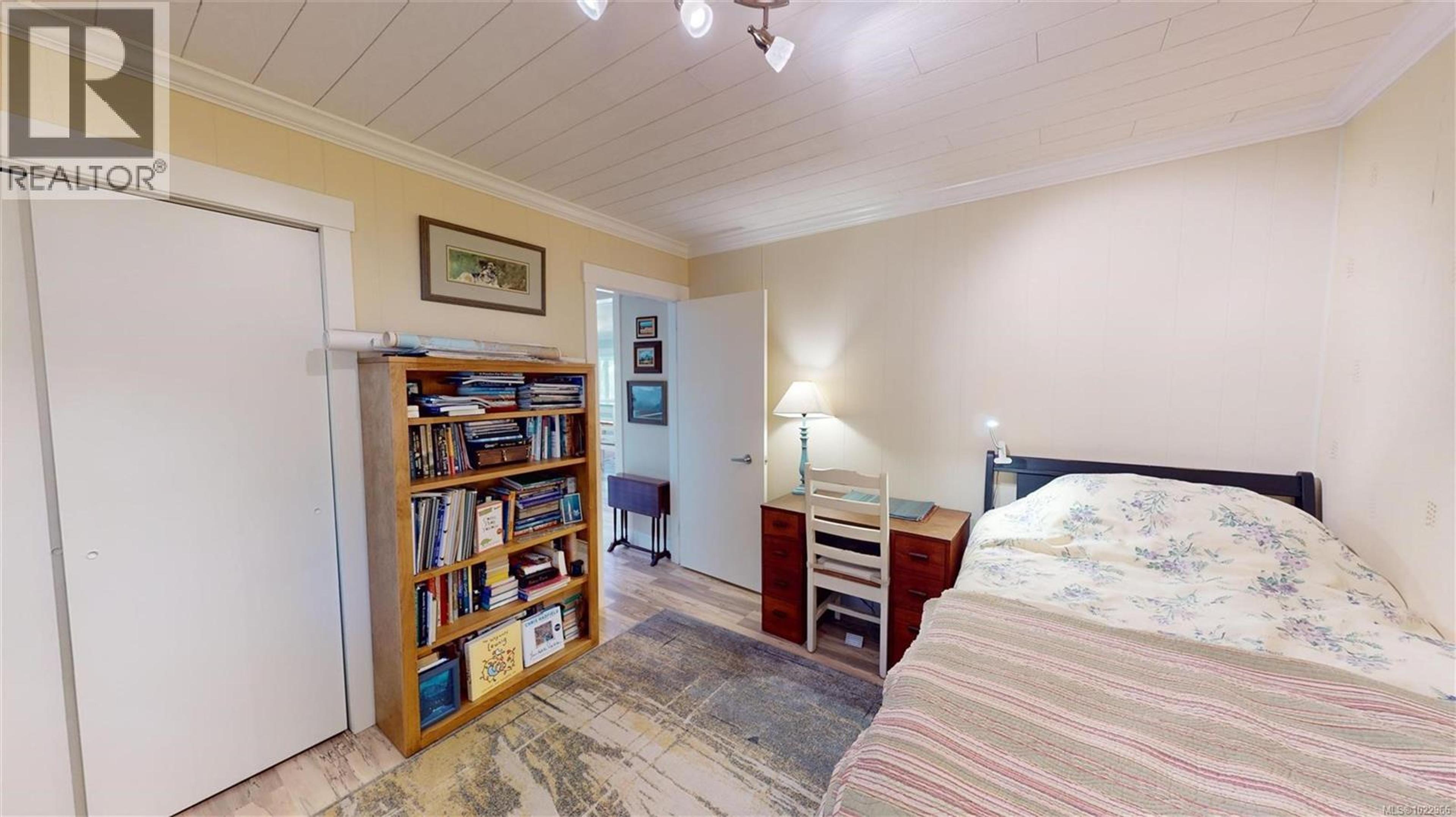 10 MCKENZIE CRES - 27