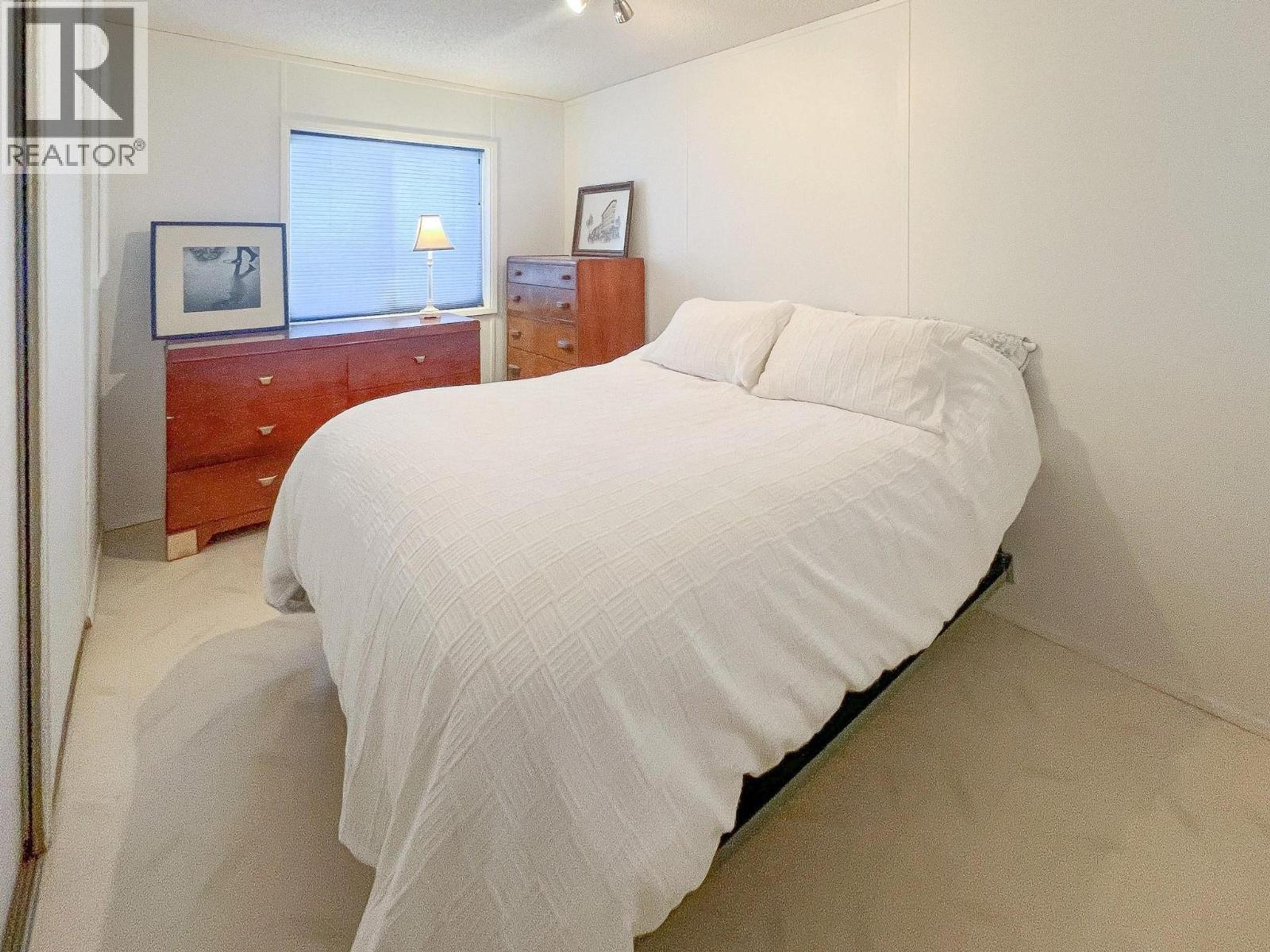 #18 1401 NICOLA AVENUE - 14