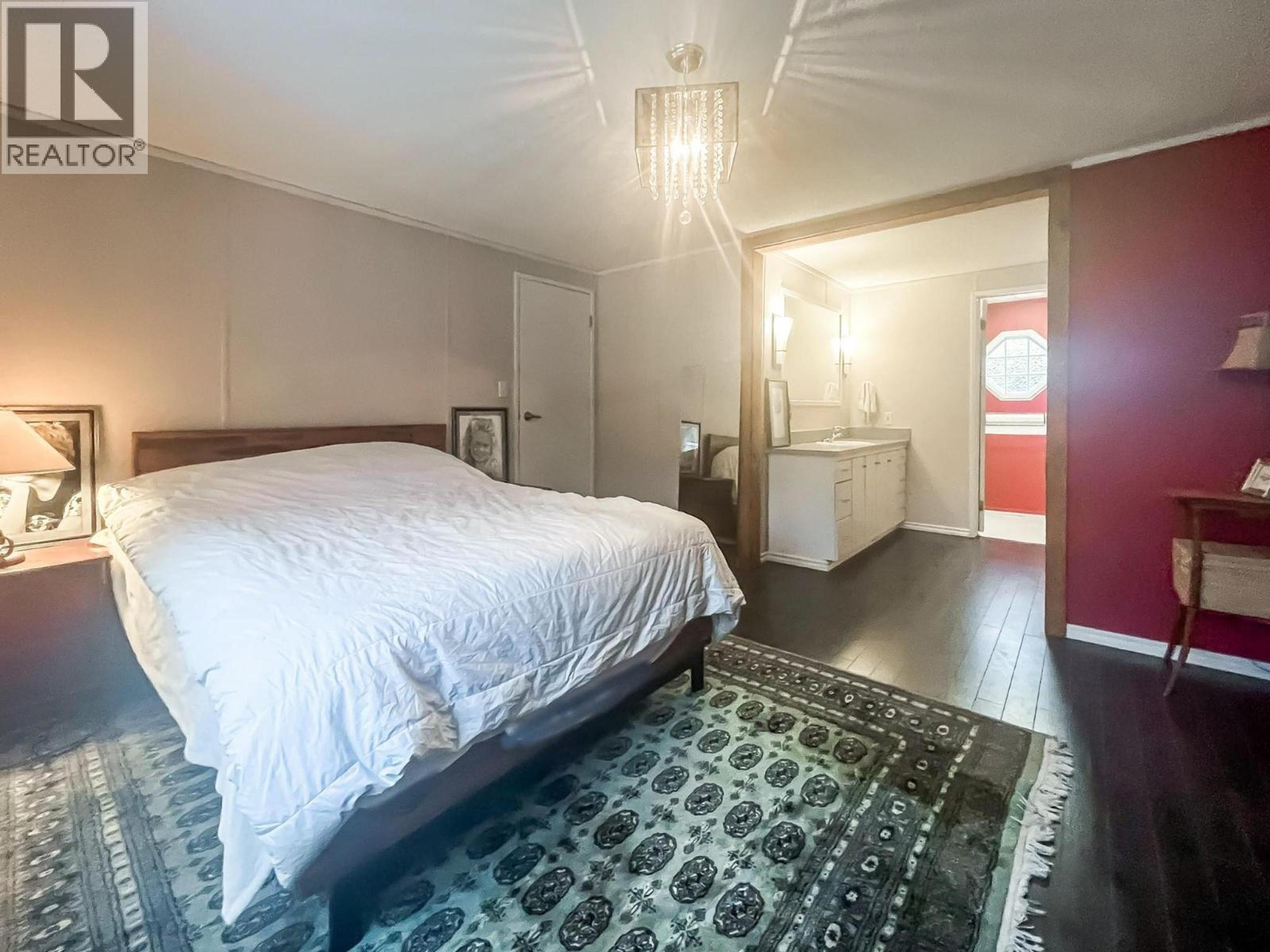 #18 1401 NICOLA AVENUE - 8