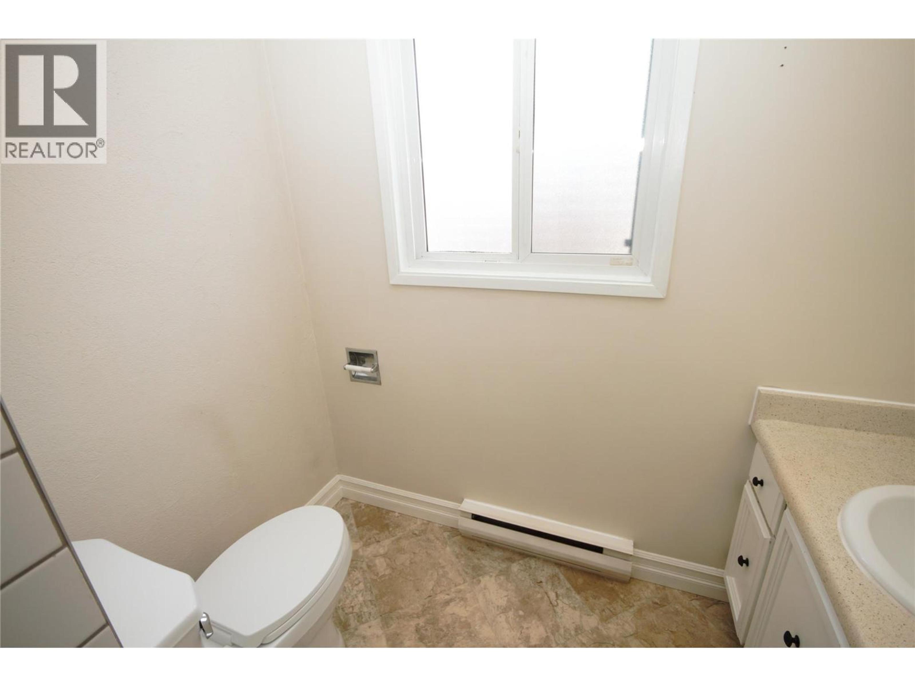 #8 5820 MAIN STREET - 25