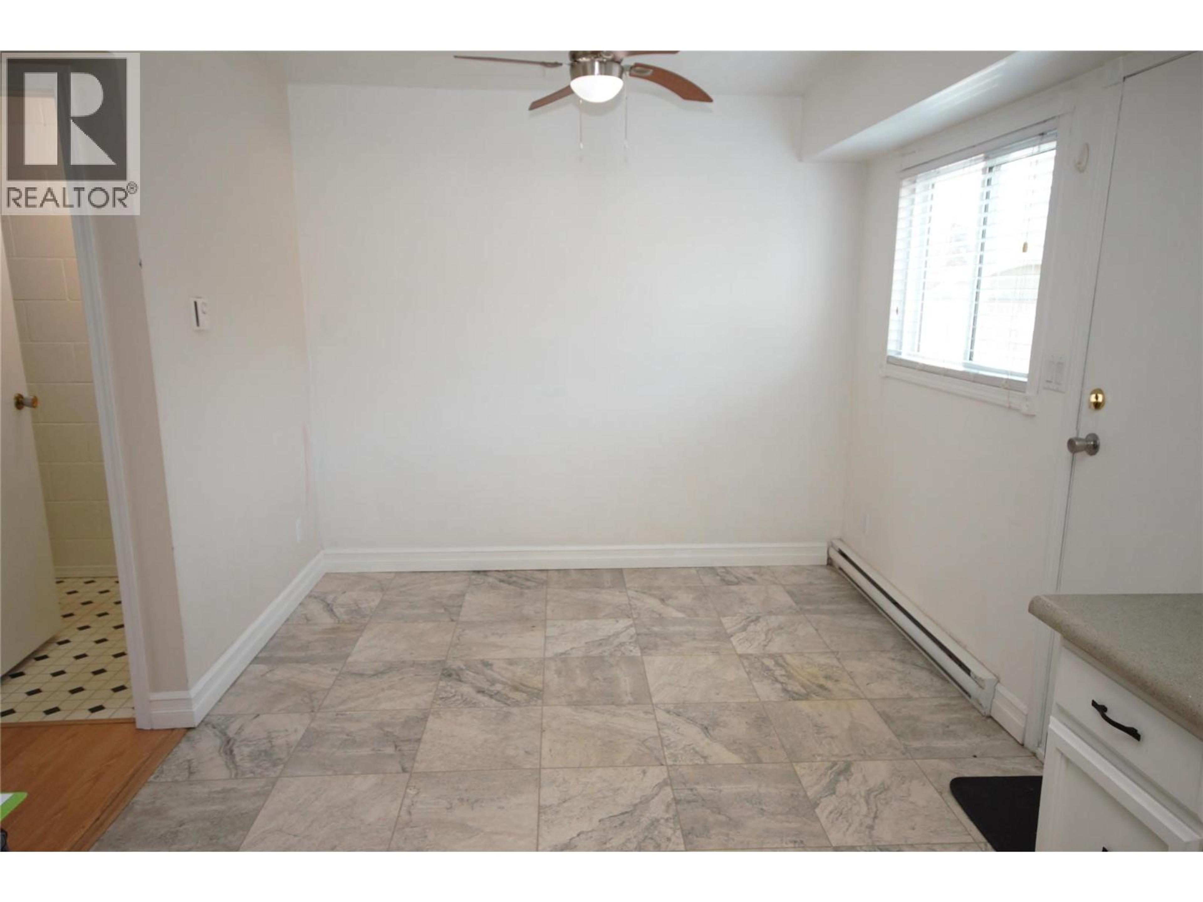 #8 5820 MAIN STREET - 8