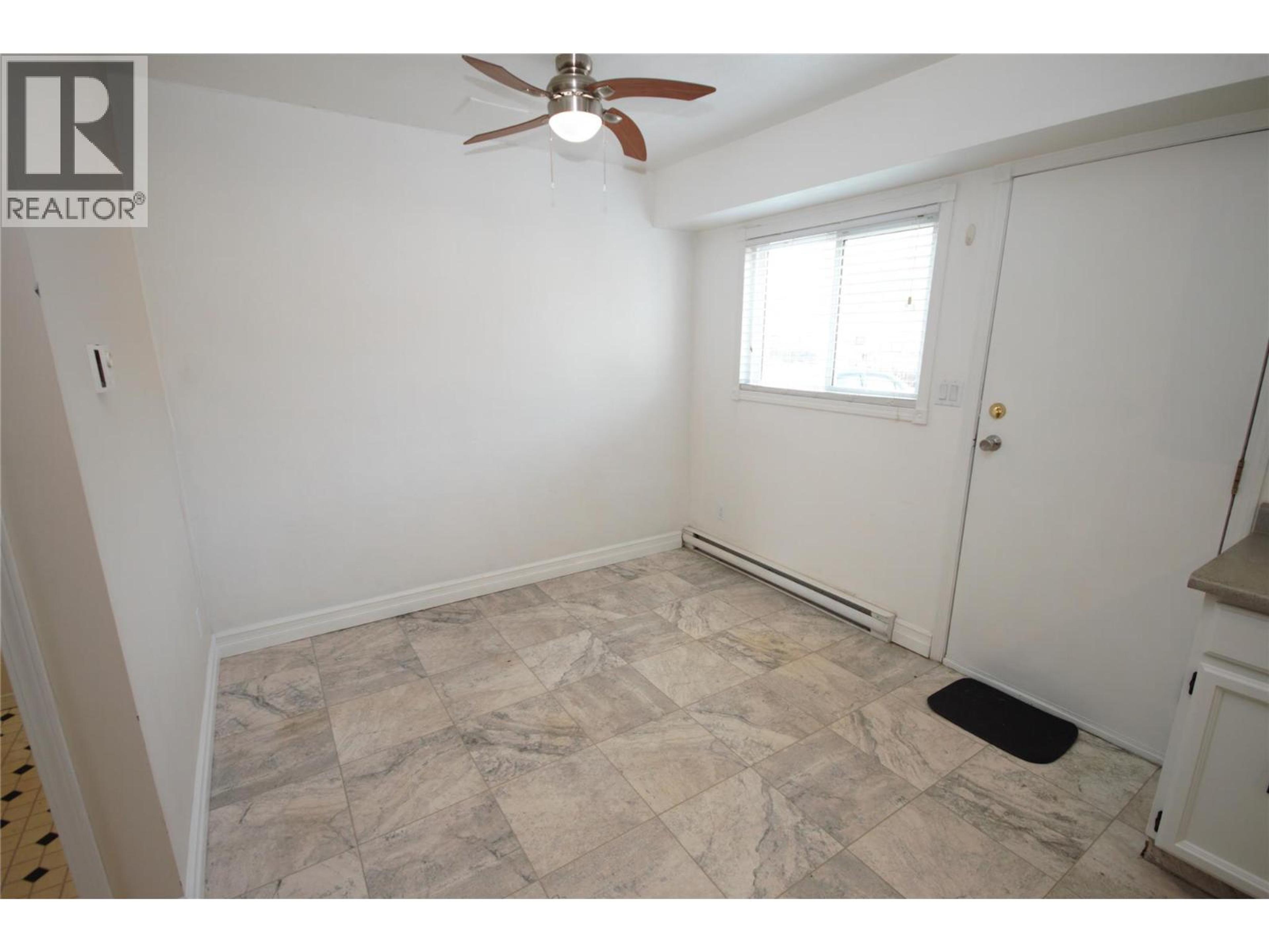 #8 5820 MAIN STREET - 7