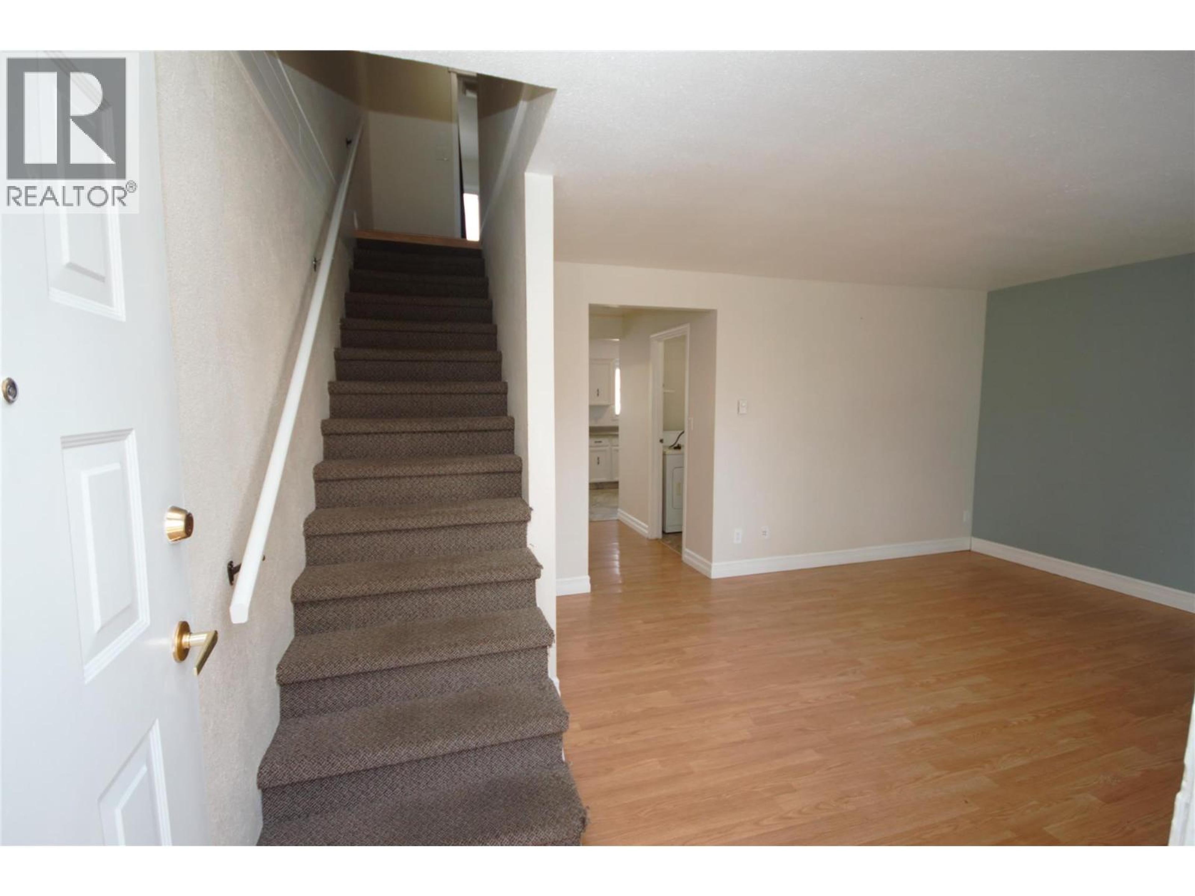 #8 5820 MAIN STREET - 15