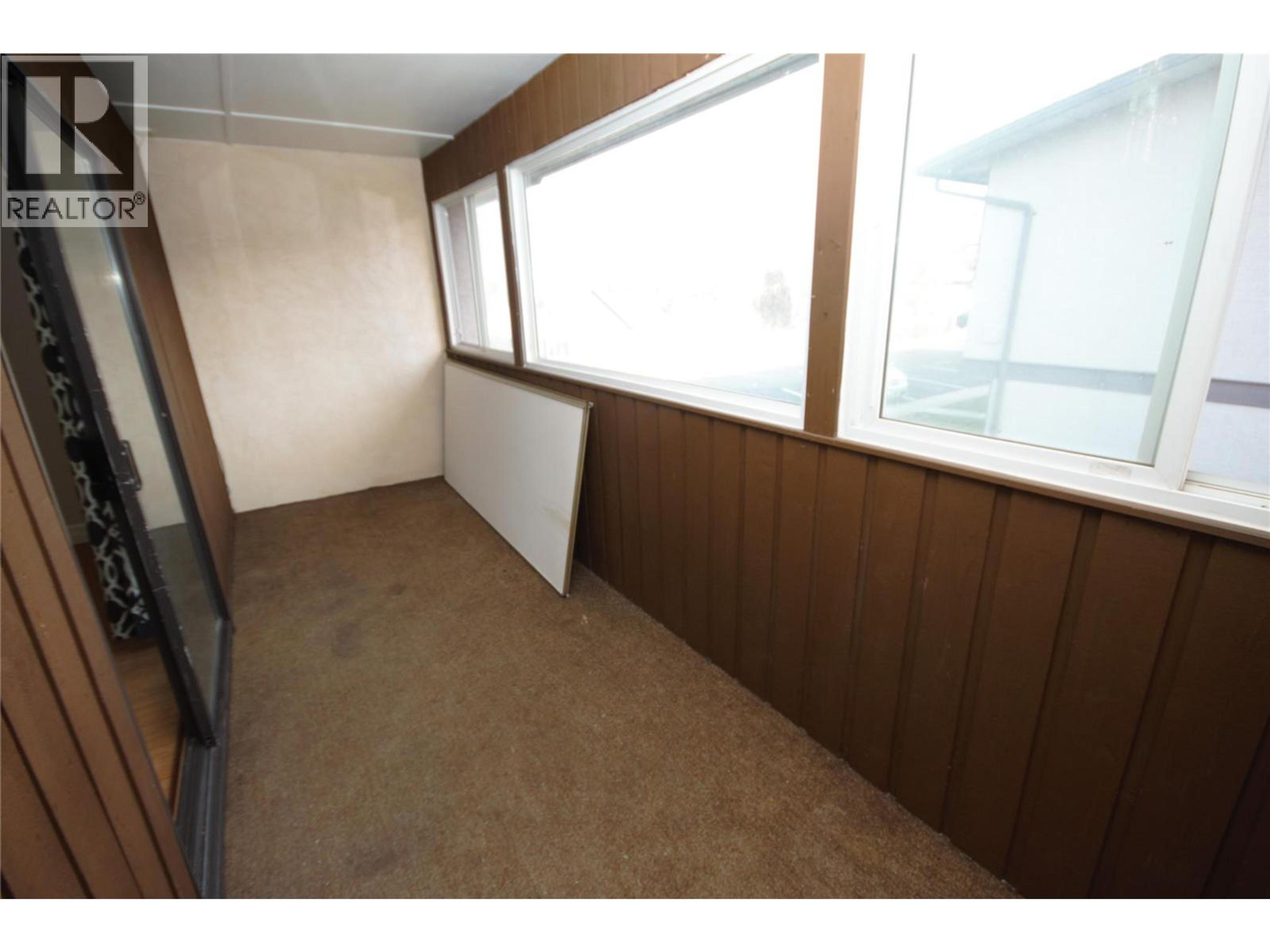 #8 5820 MAIN STREET - 22