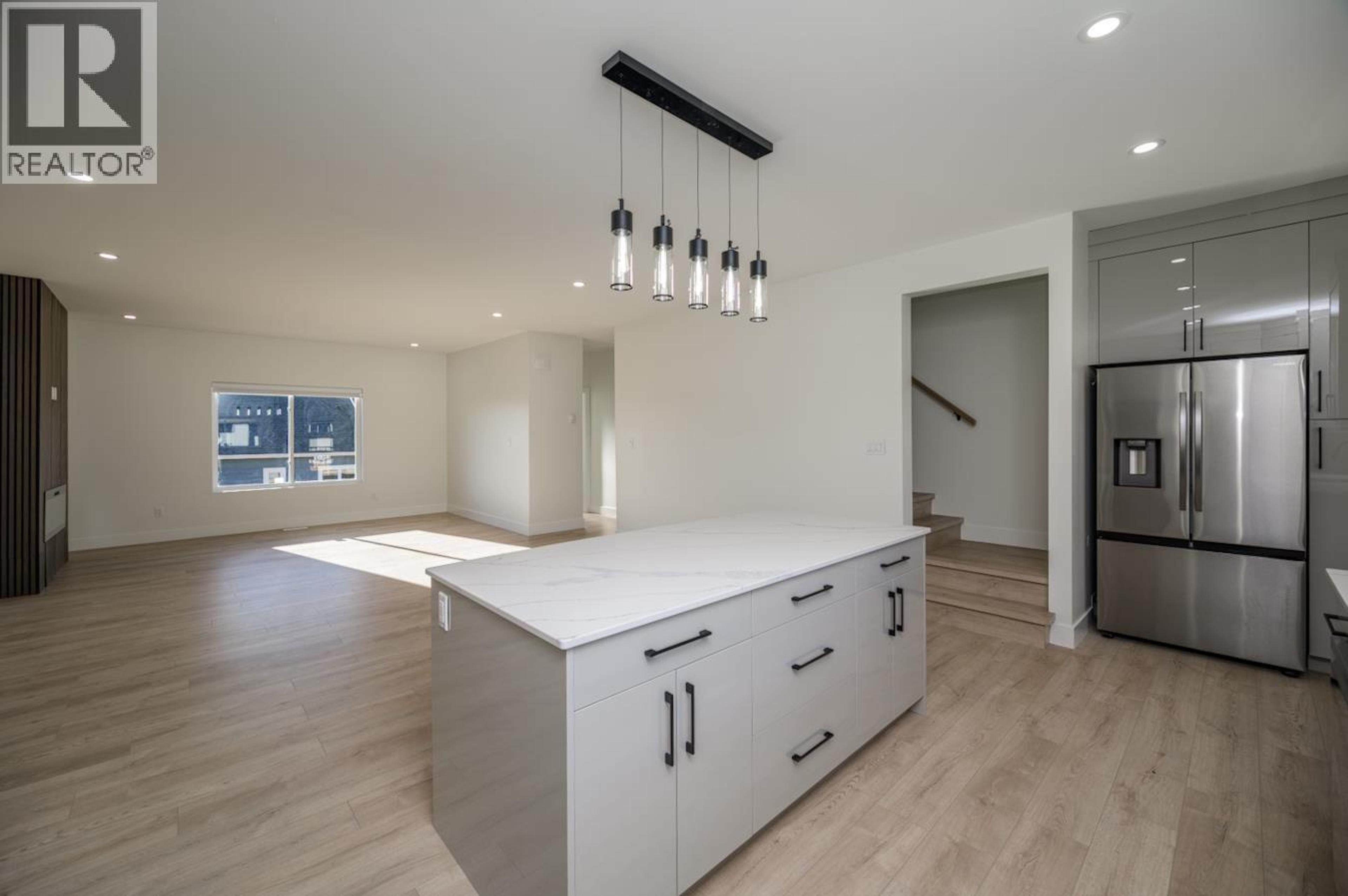 ##1203 2395 ROWE STREET - 11