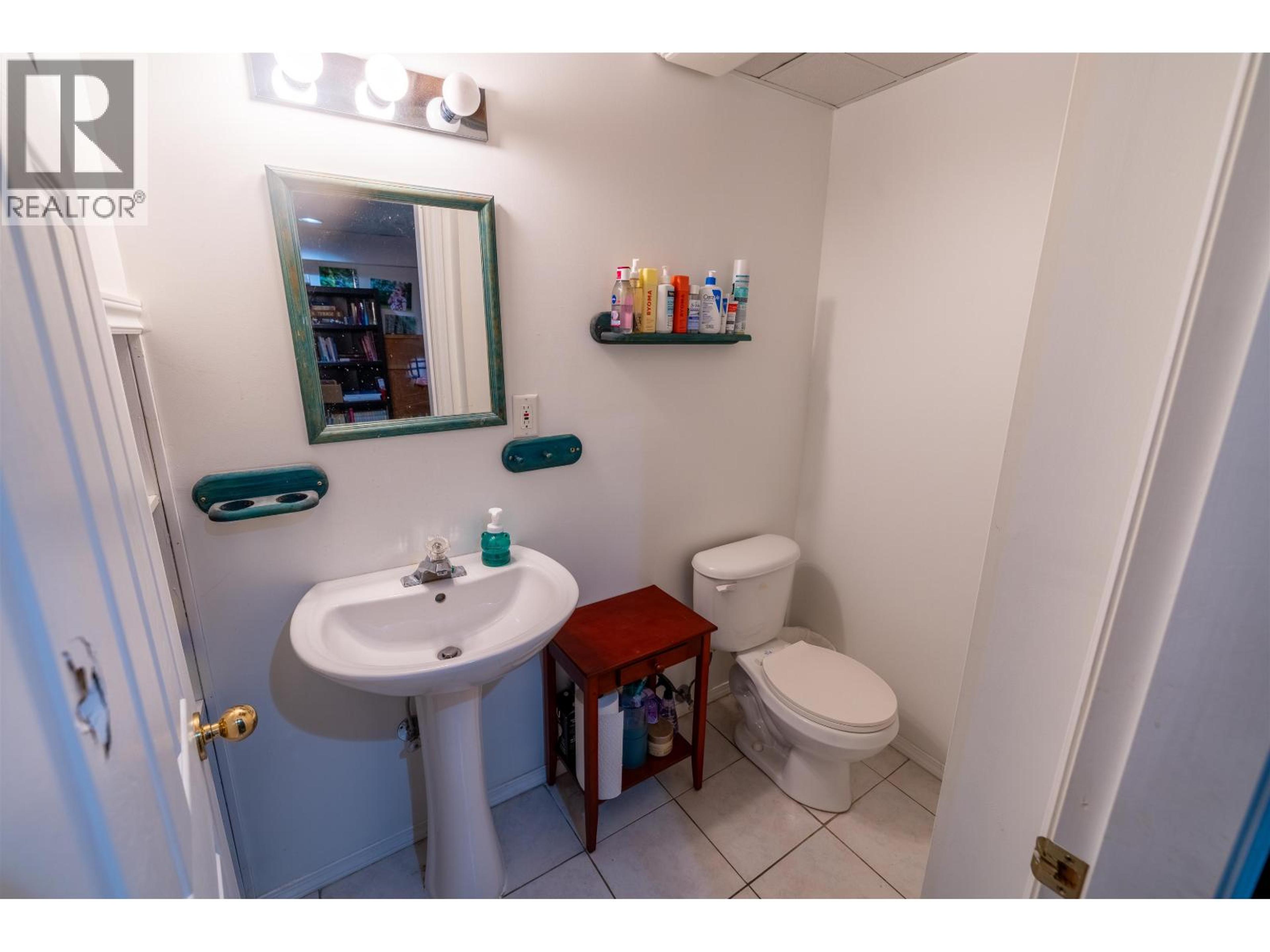 3178 WALLACE CRESCENT - 31